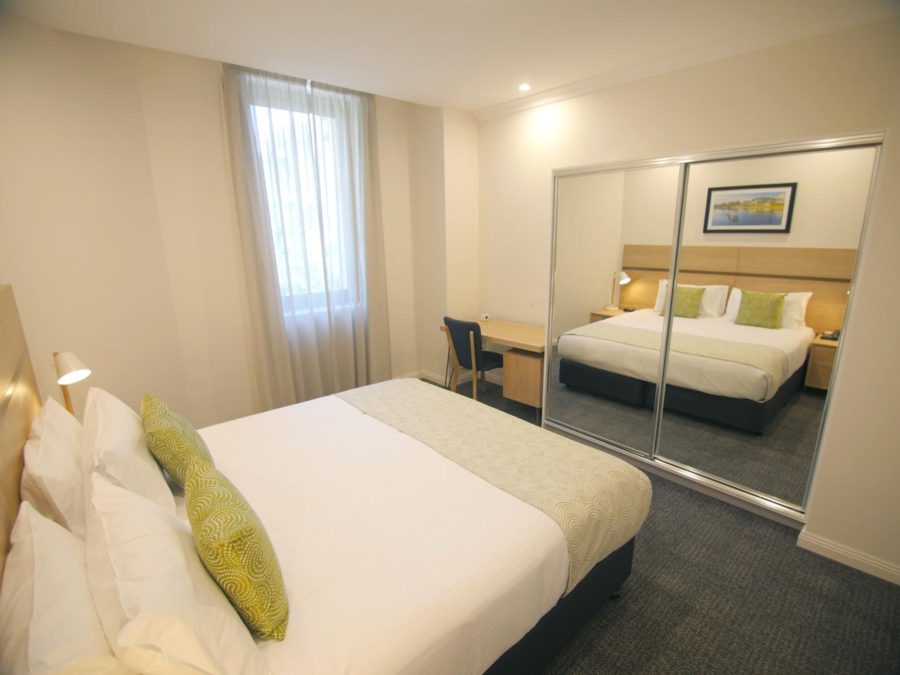 One Bedroom with Spa Bath thumbnail 5