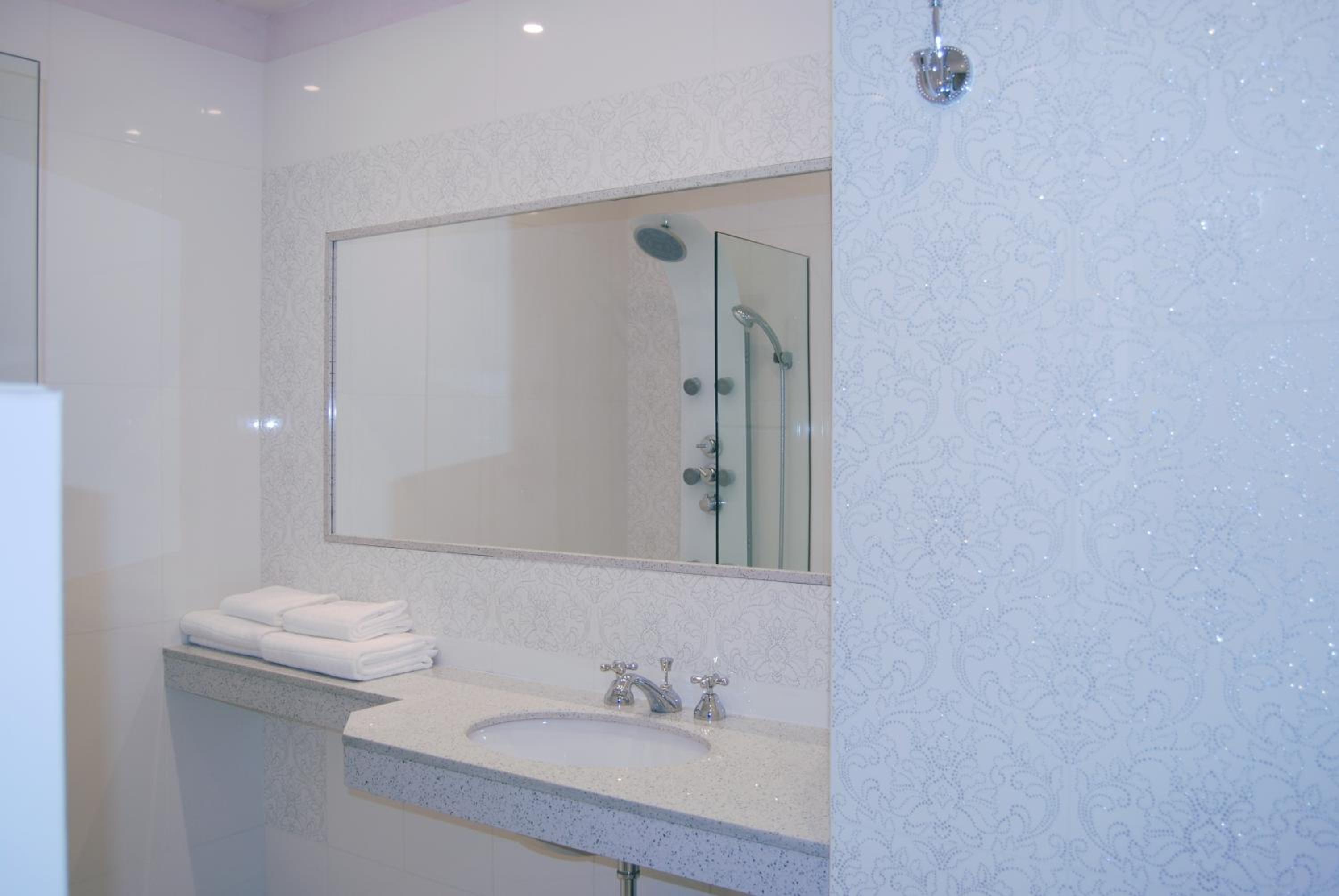 Junior Suite with Balcony photo 3