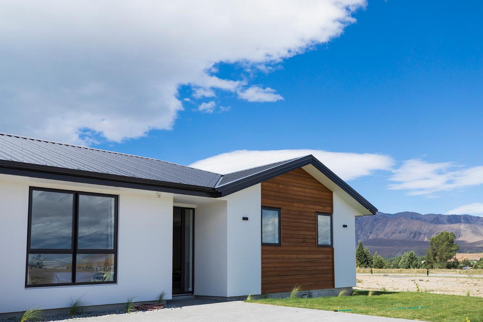 Three-Bedroom House - Photo 11