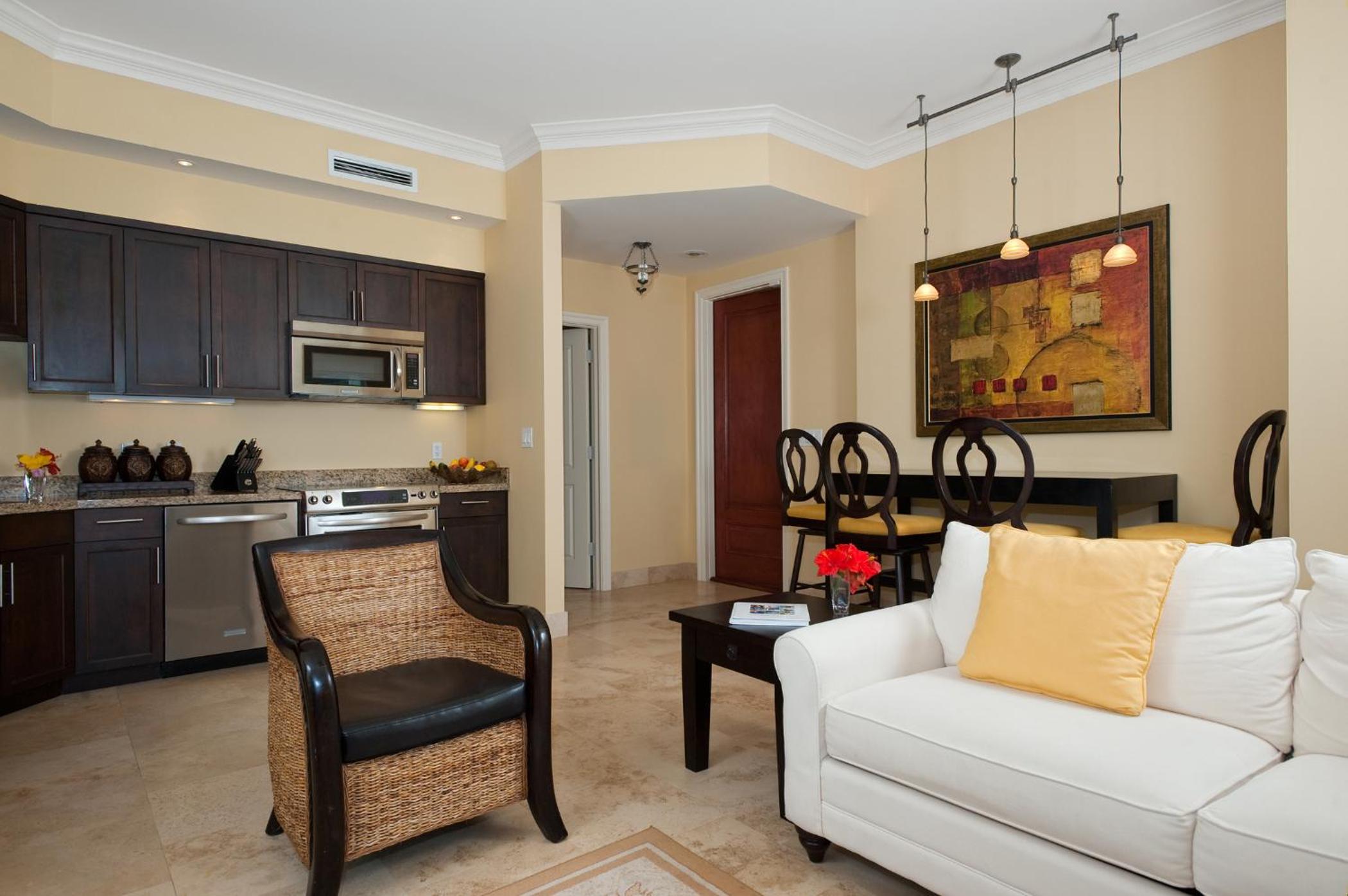 1 Bdrm Suite