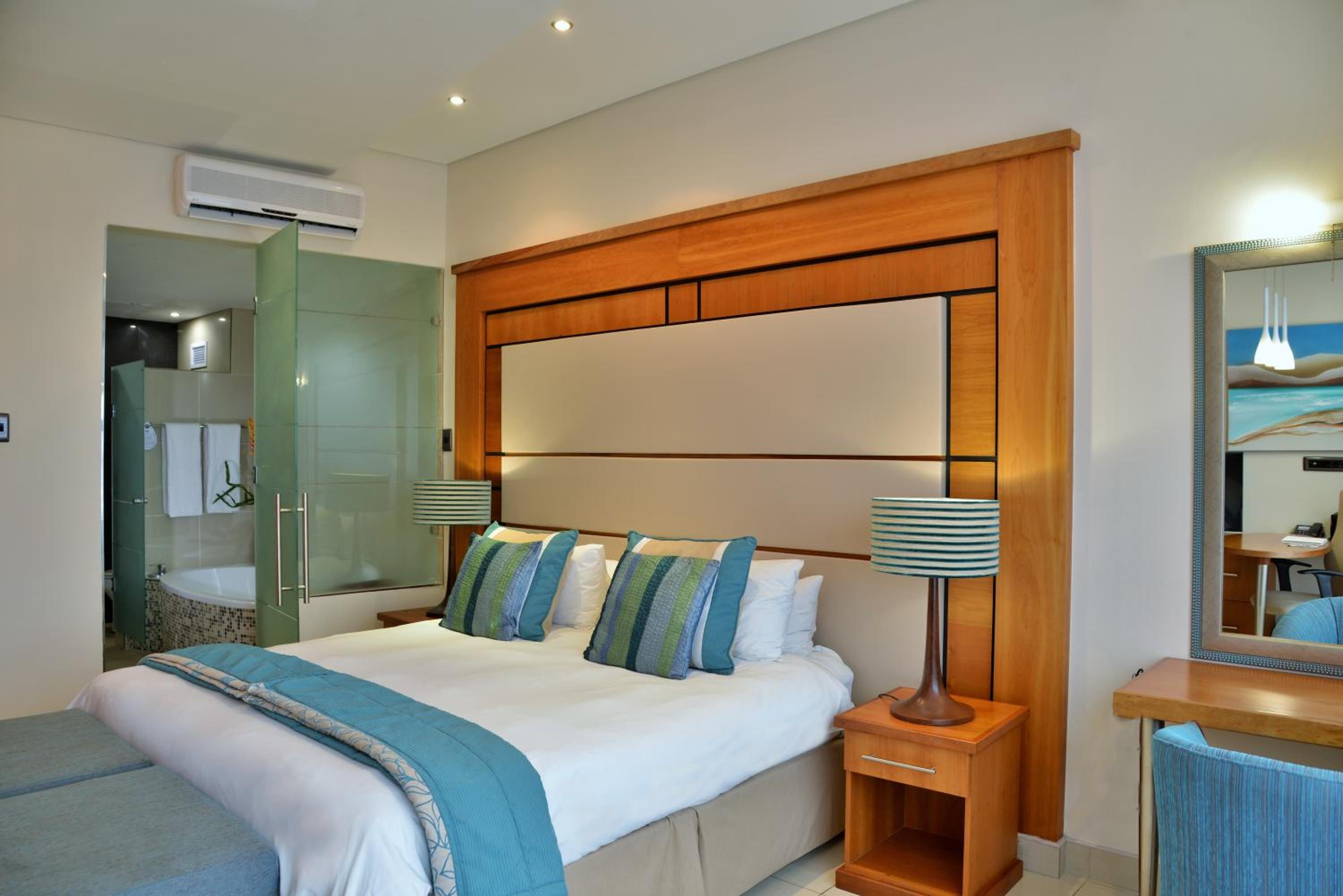 Standard Double or Twin Room - Photo 3