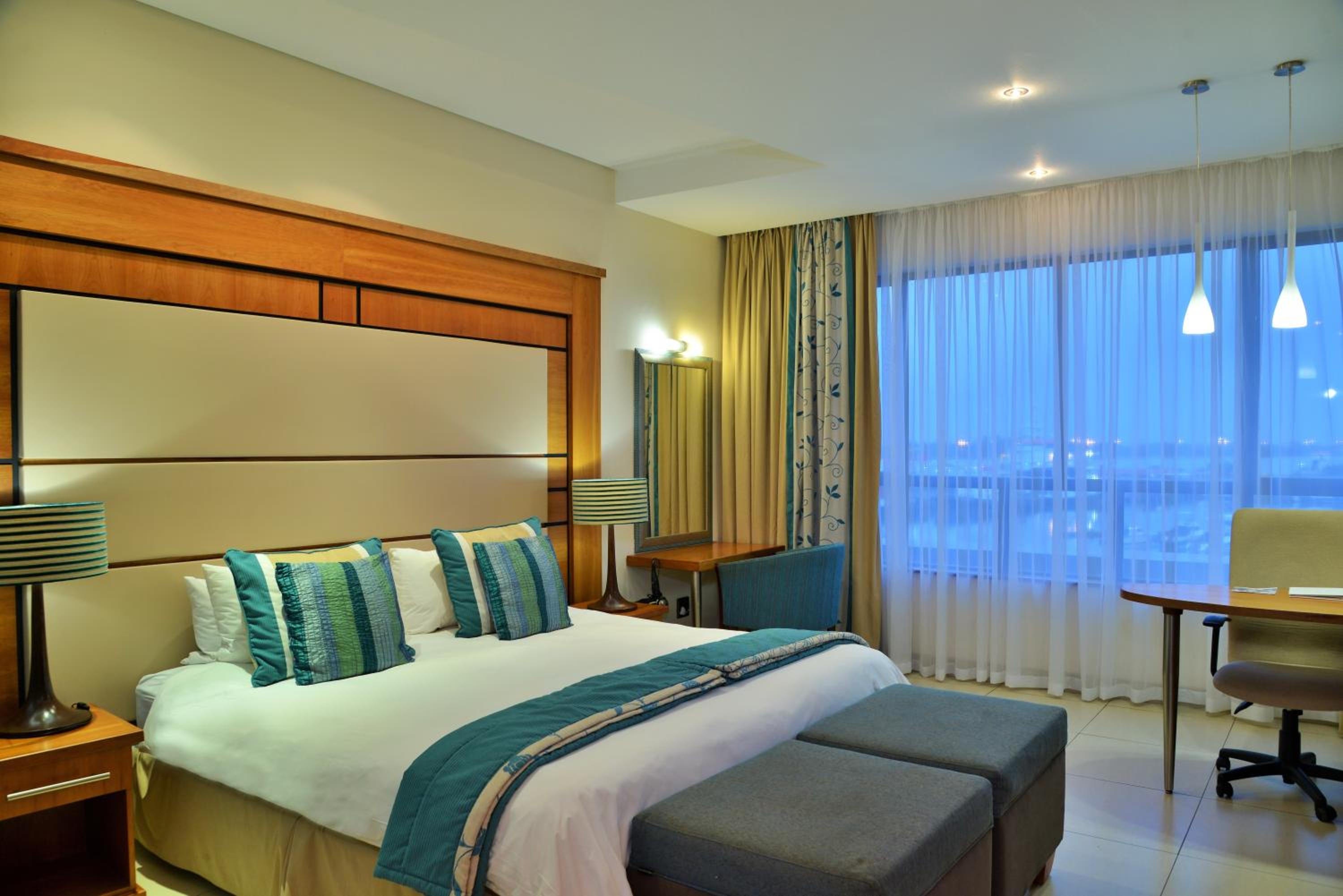 Standard Double or Twin Room - Photo 2