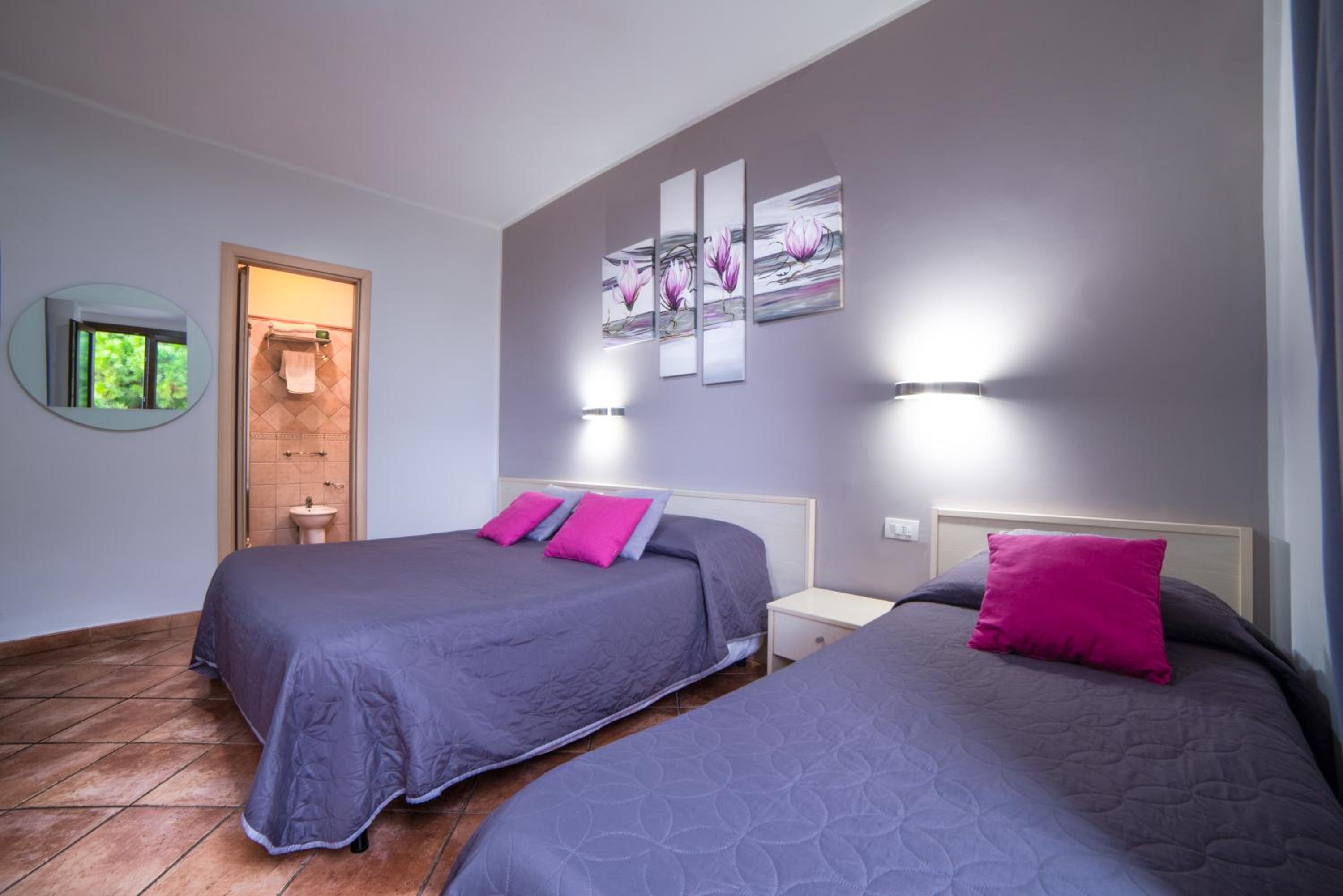 Triple Room - Photo 8
