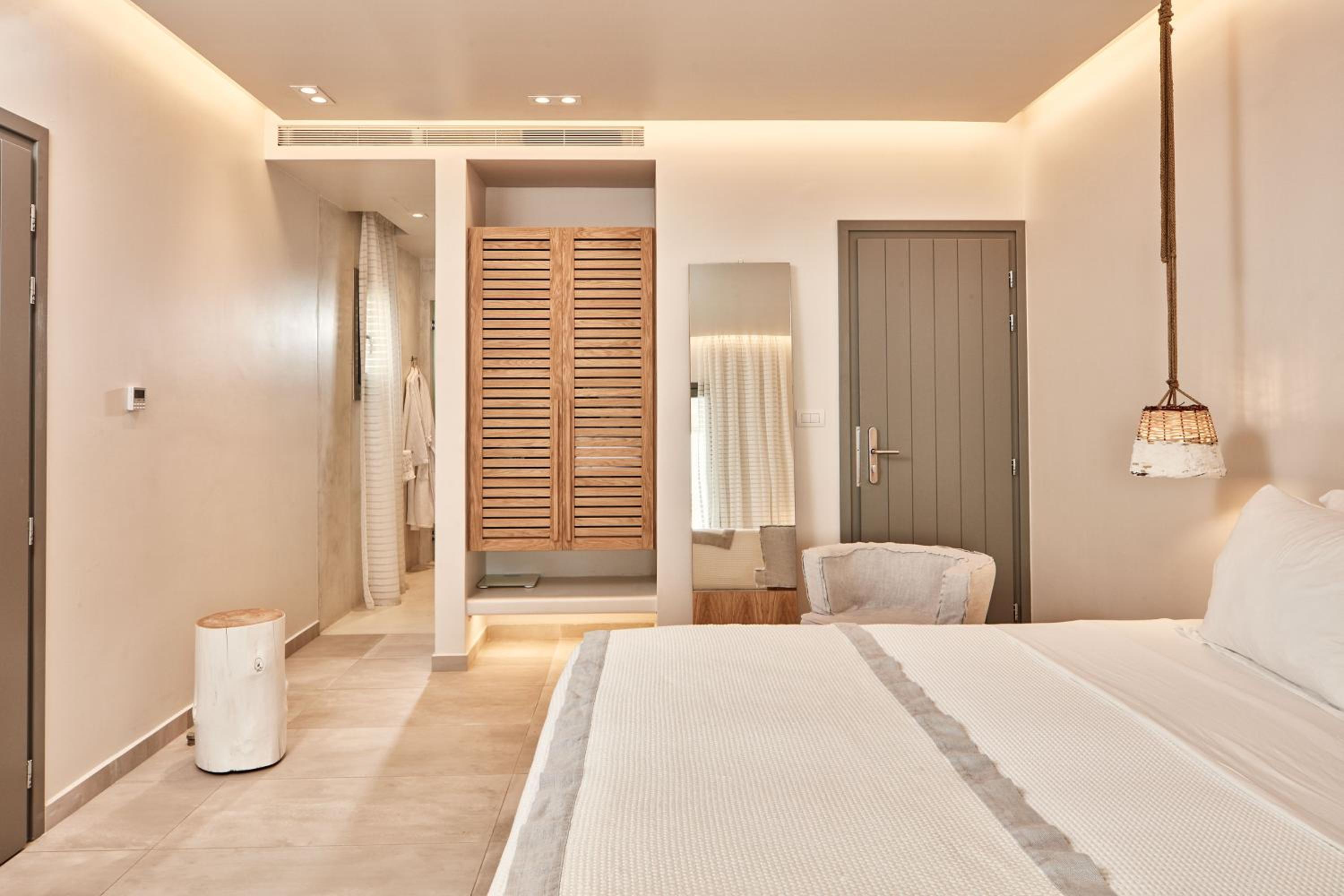 Comfort Room with private heated pool photo 3