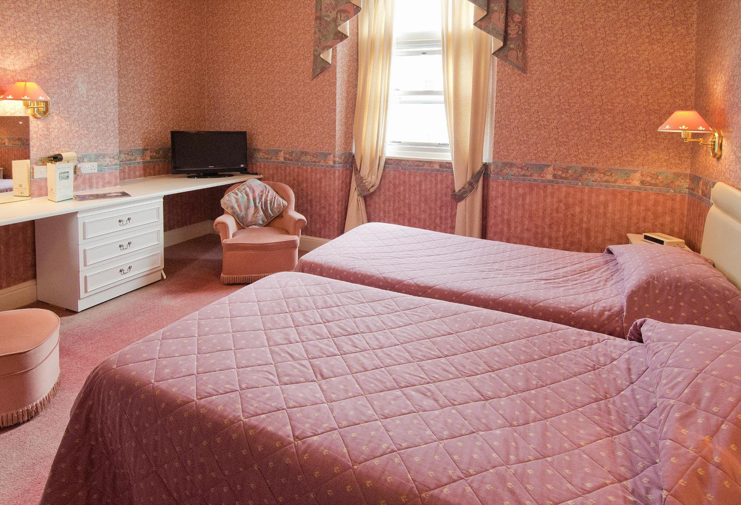 Twin Room - Photo 1