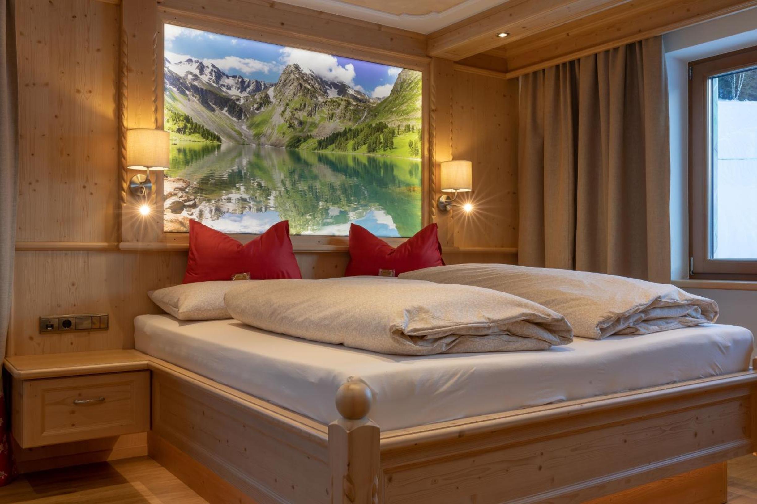 Double Room with Balcony - Photo 5