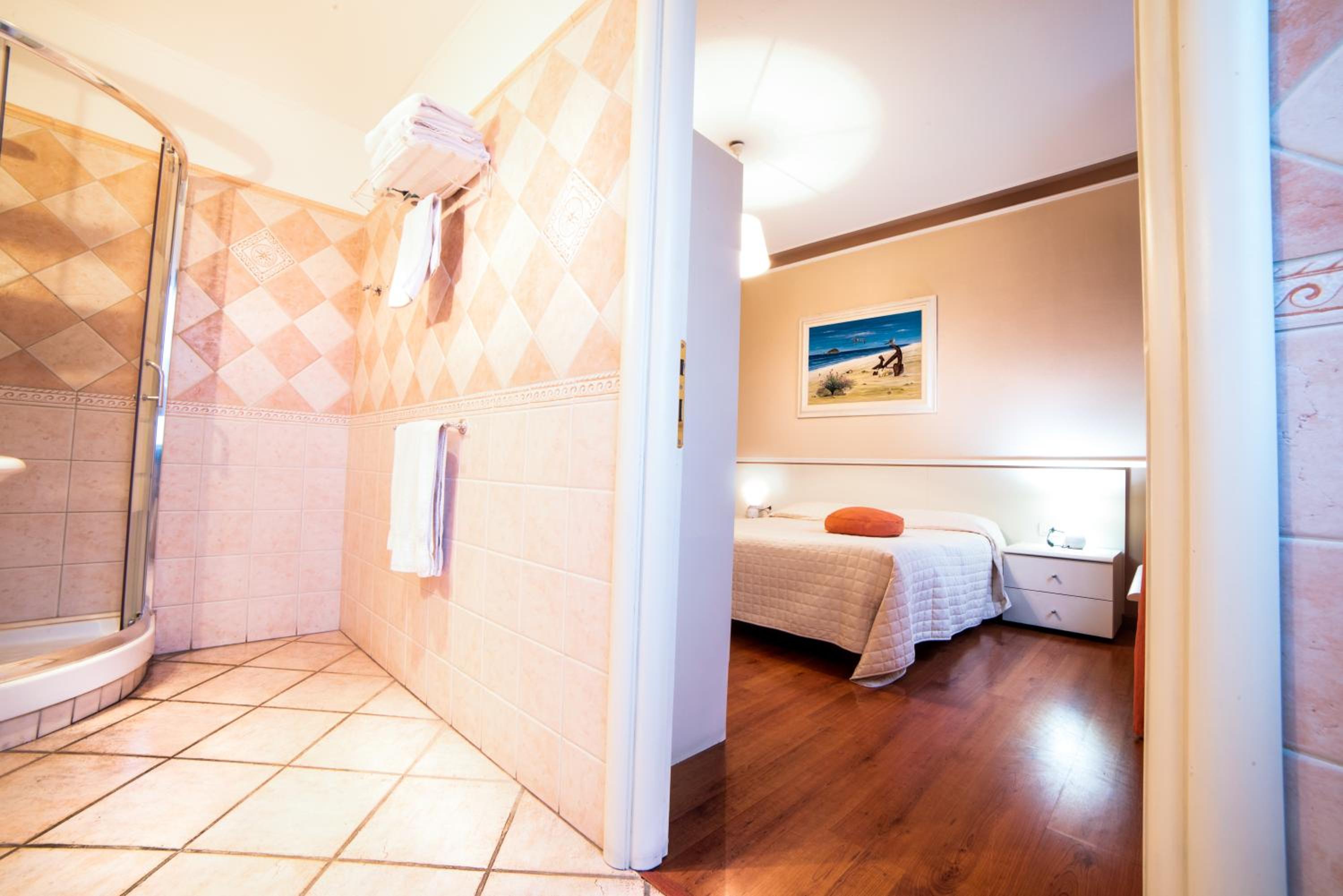 Triple Room - Photo 15