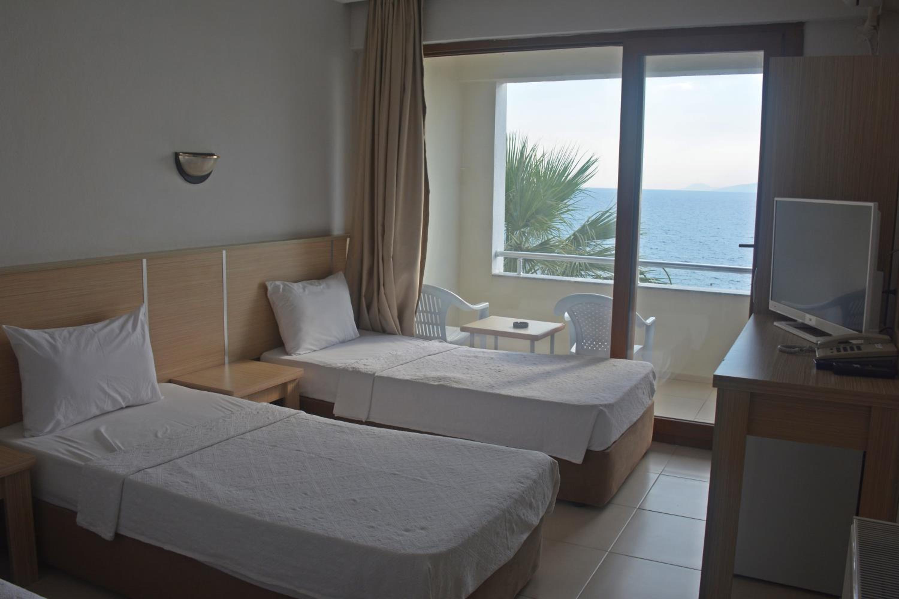 Triple Room with Sea View