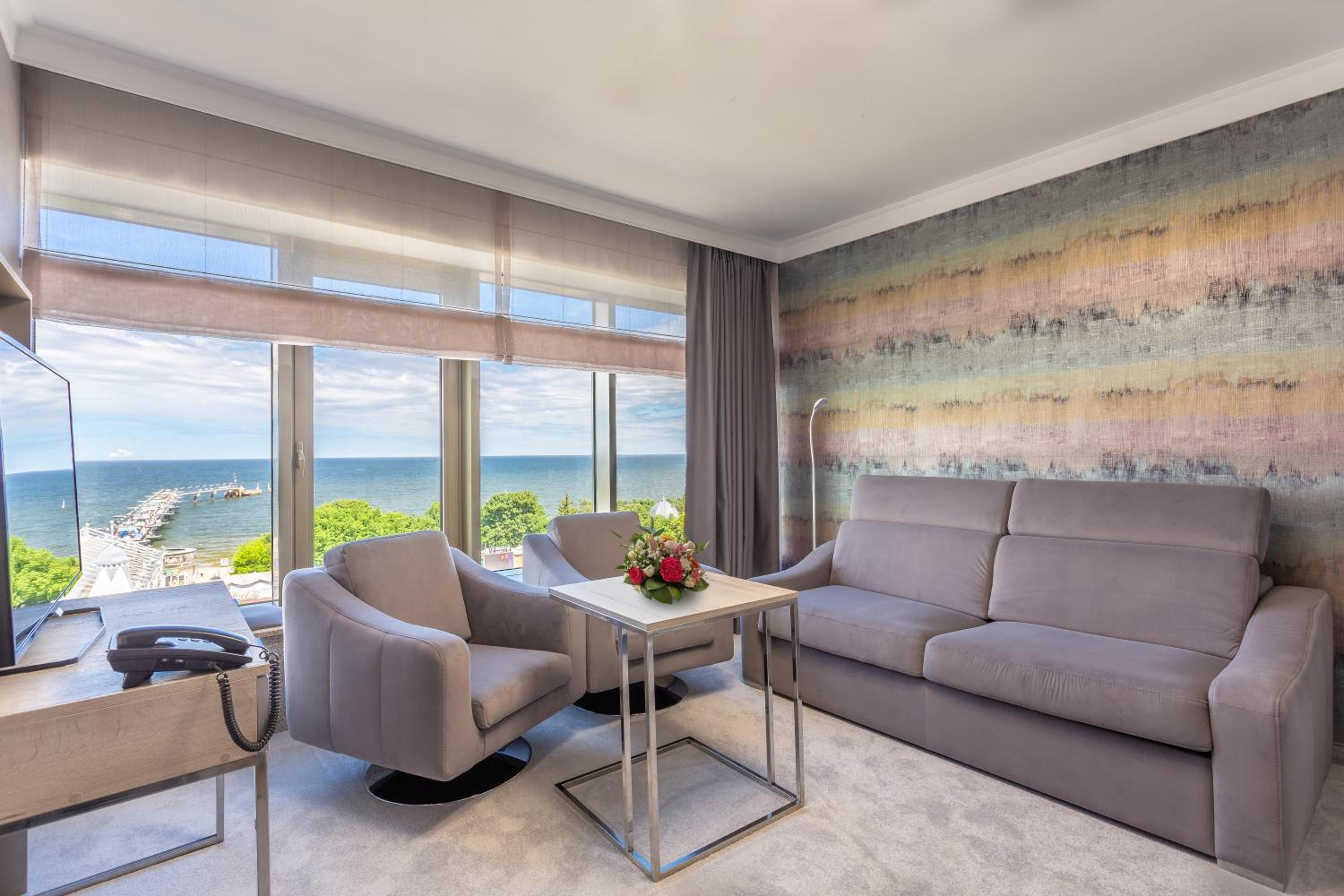 One-Bedroom Apartment with Sea View
