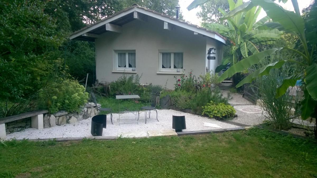 Double Room with Garden View - Photo 14