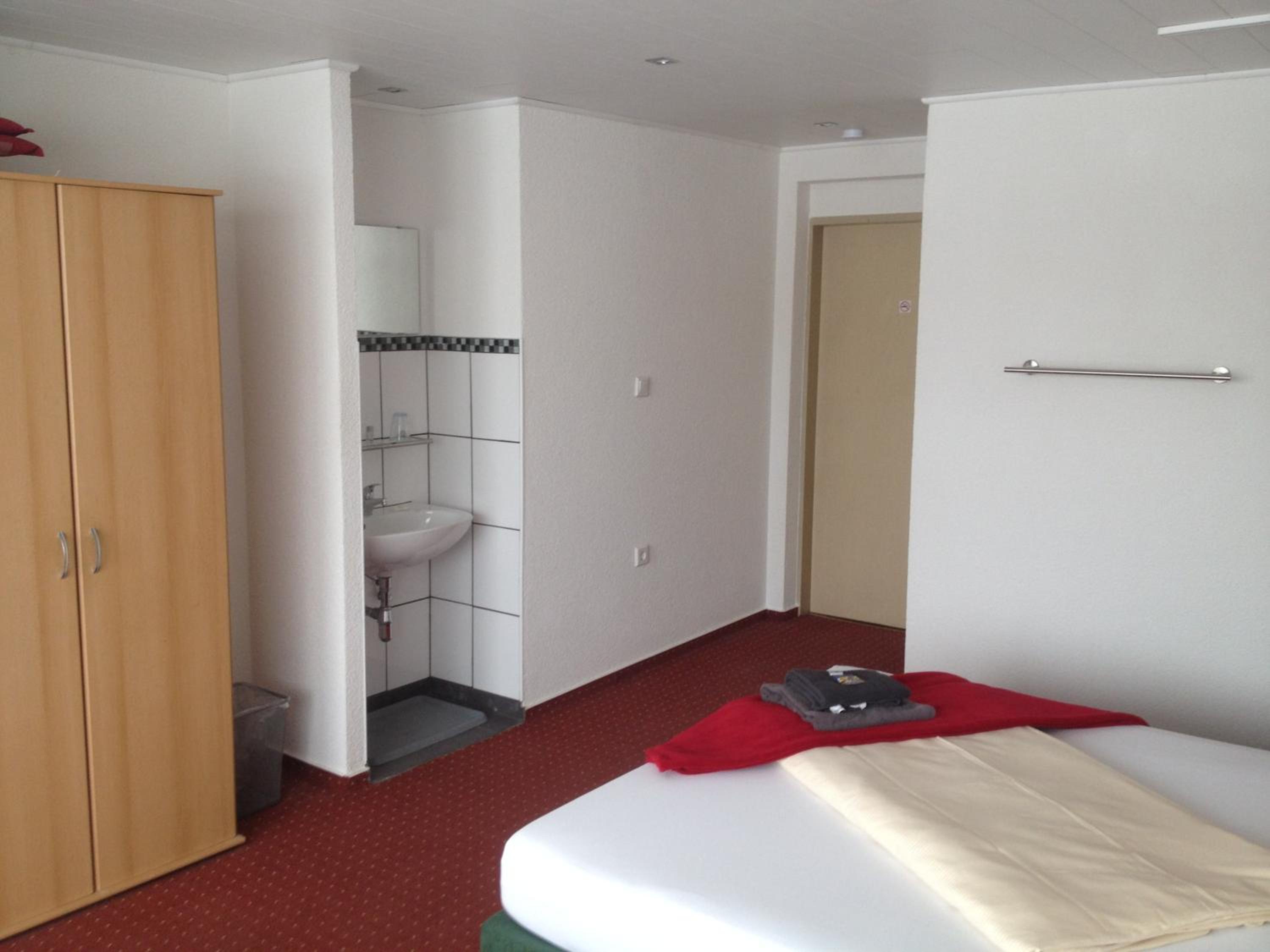 Budget Double Room photo 2