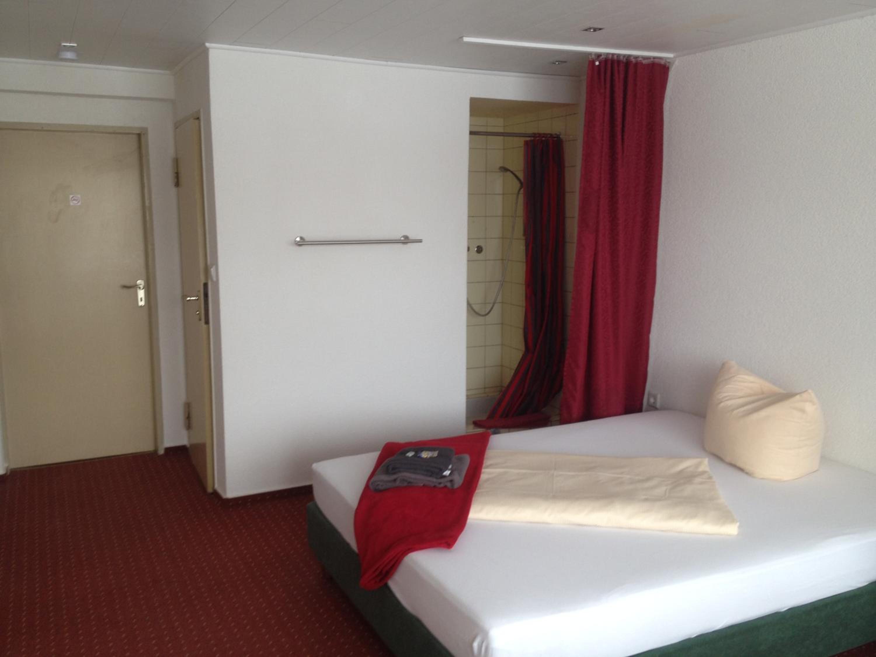 Budget Double Room photo 1