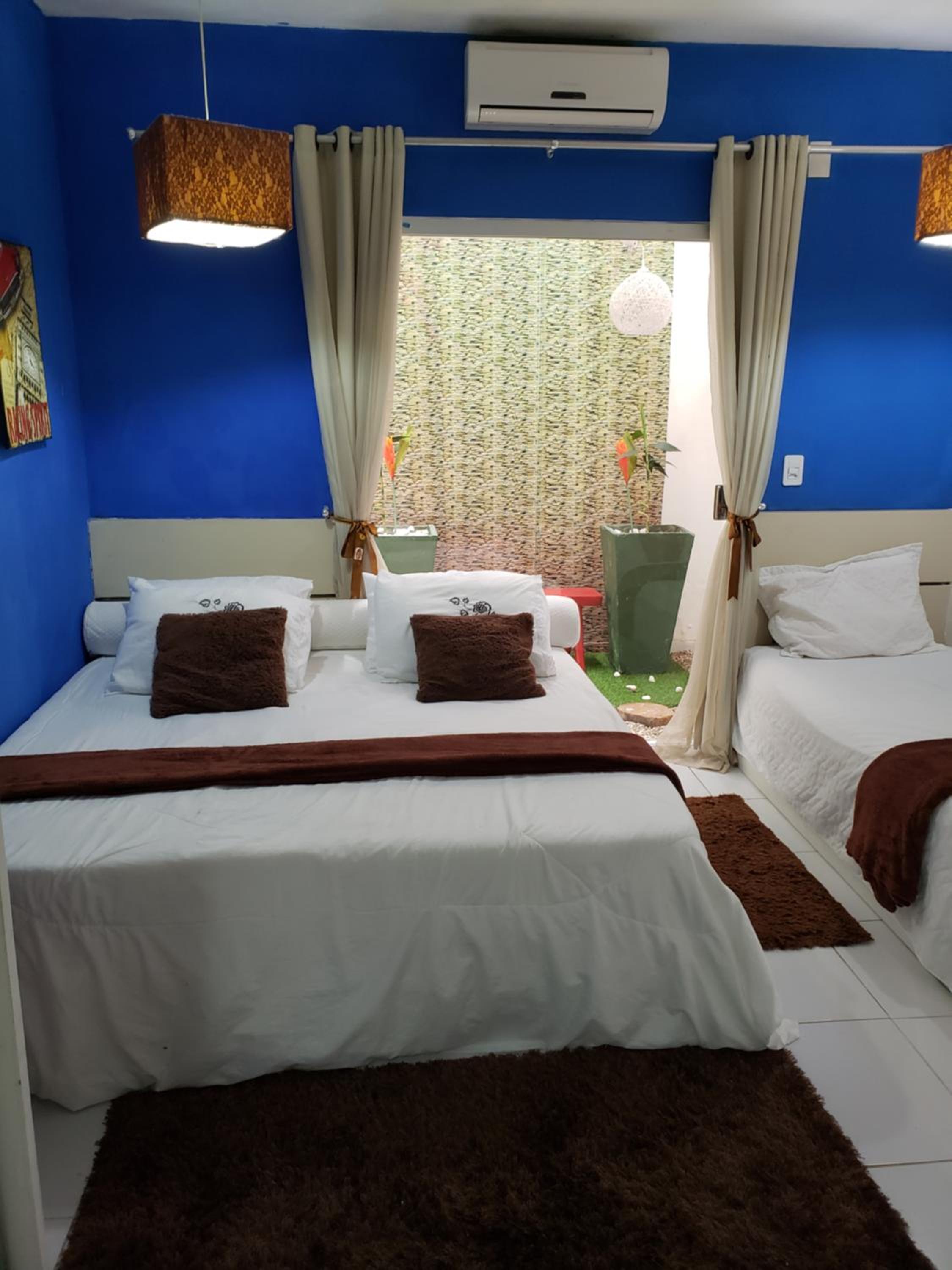 Basic Triple Room with Shared Bathroom