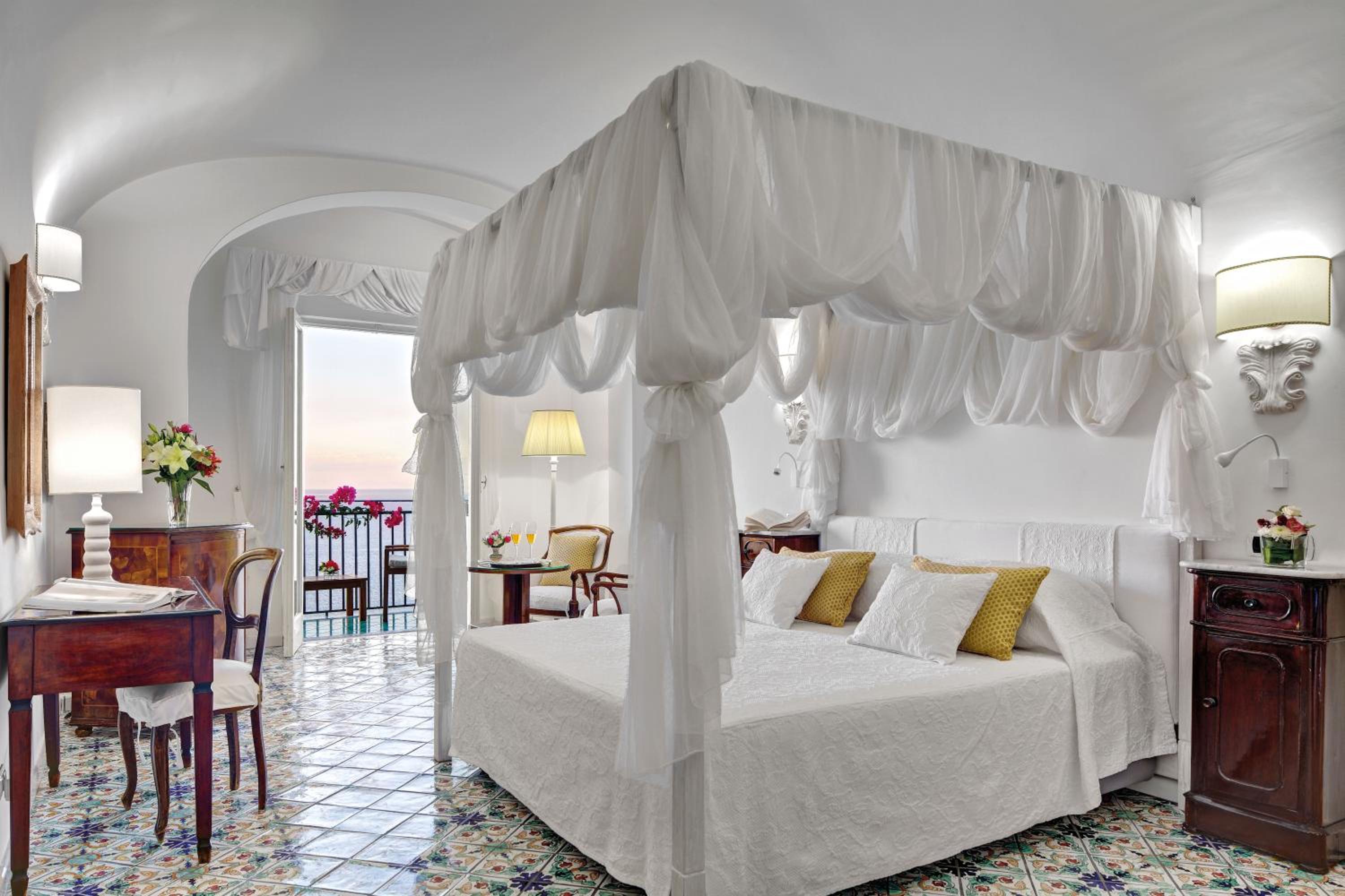 Junior Suite with Sea View - Photo 2
