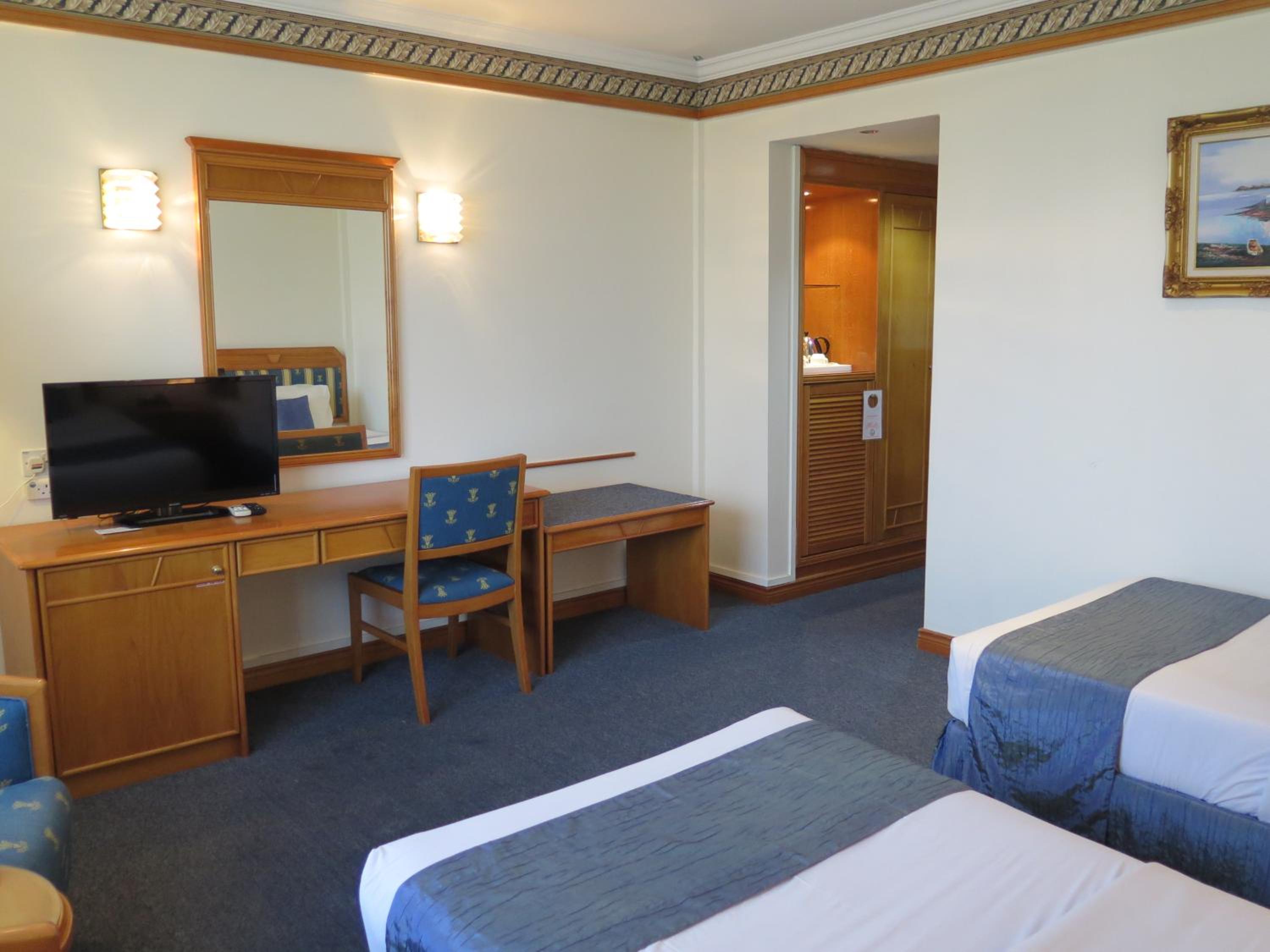 Standard Twin Room with Sea View photo 2