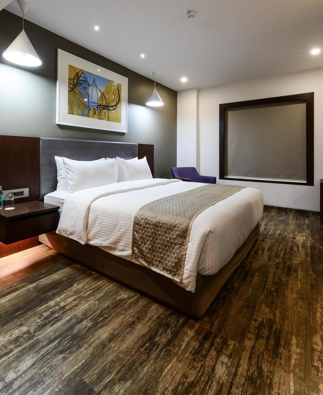 Premier Queen Room - Smoking with 20% discount on F&B and Spa
