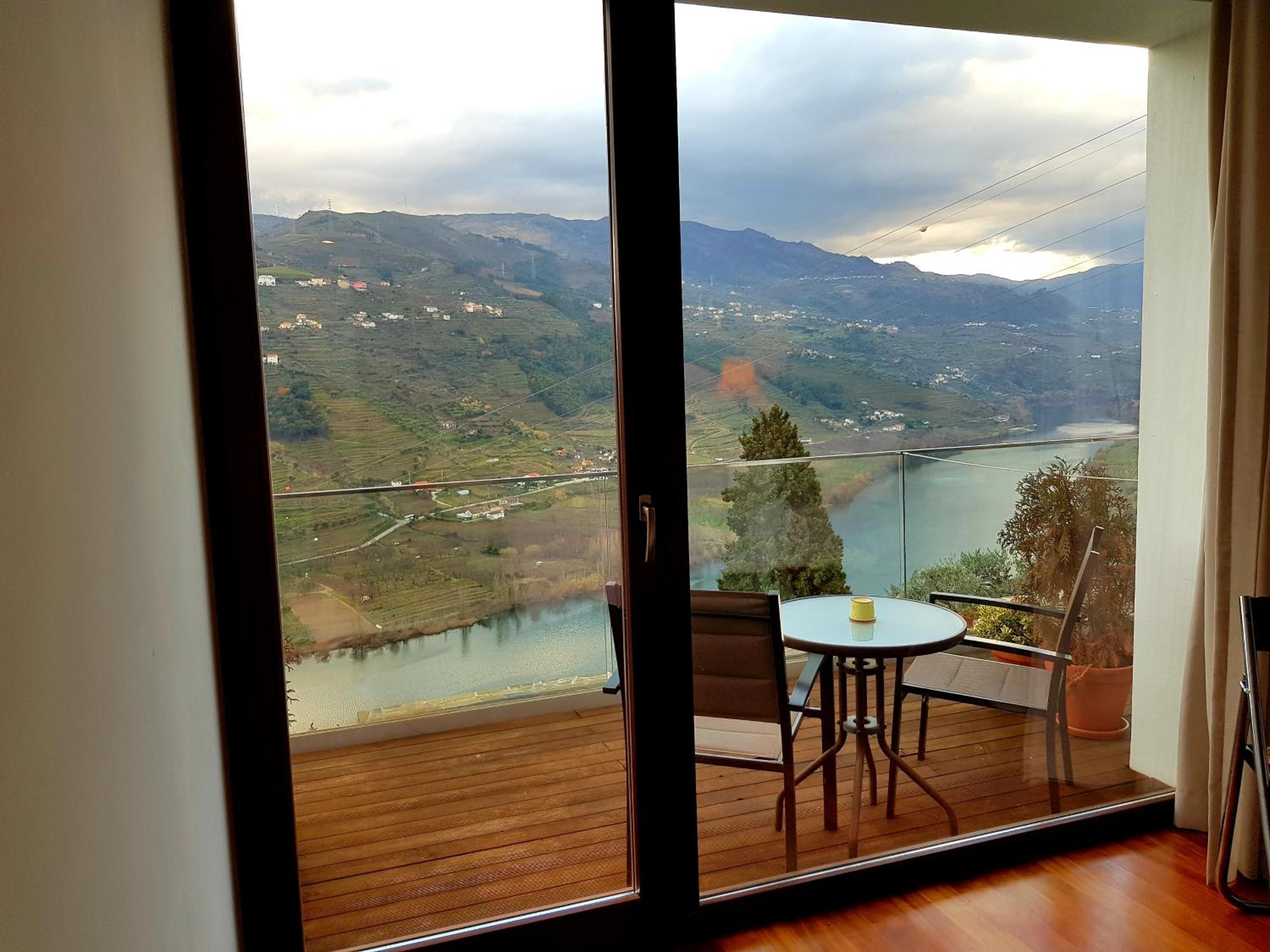 Suite with River View - Photo 15