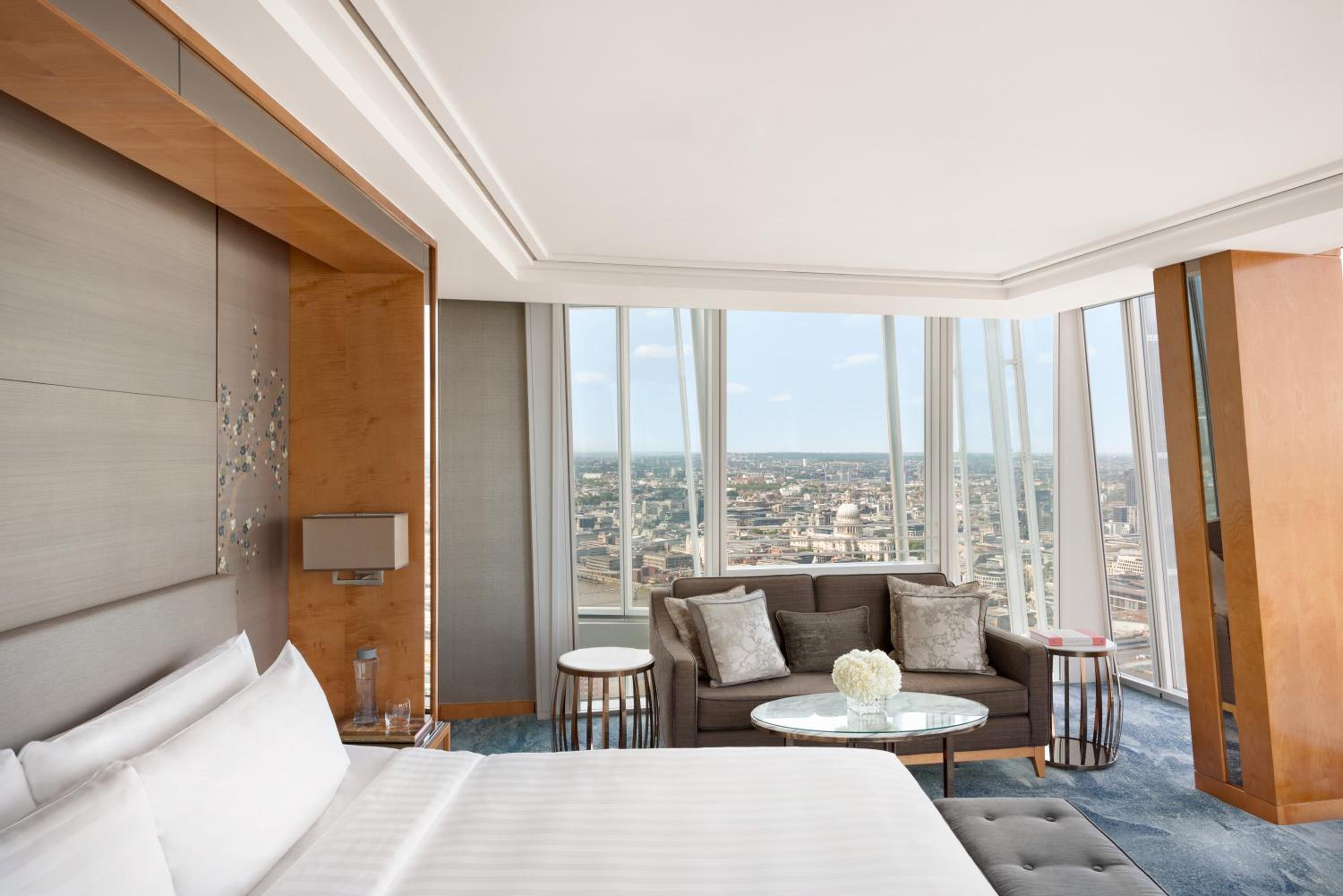 Iconic King Room With City View photo 2