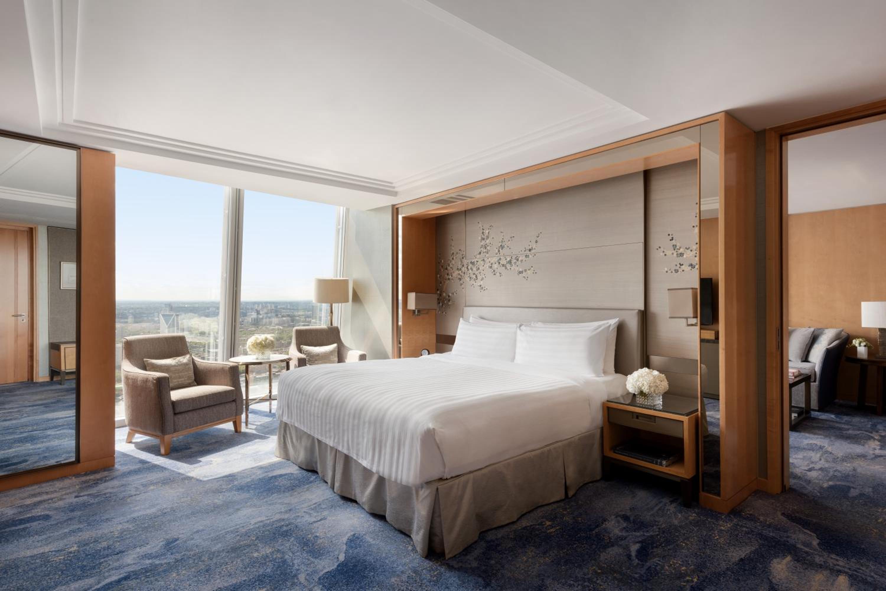 Premier Shard Suite  photo 3