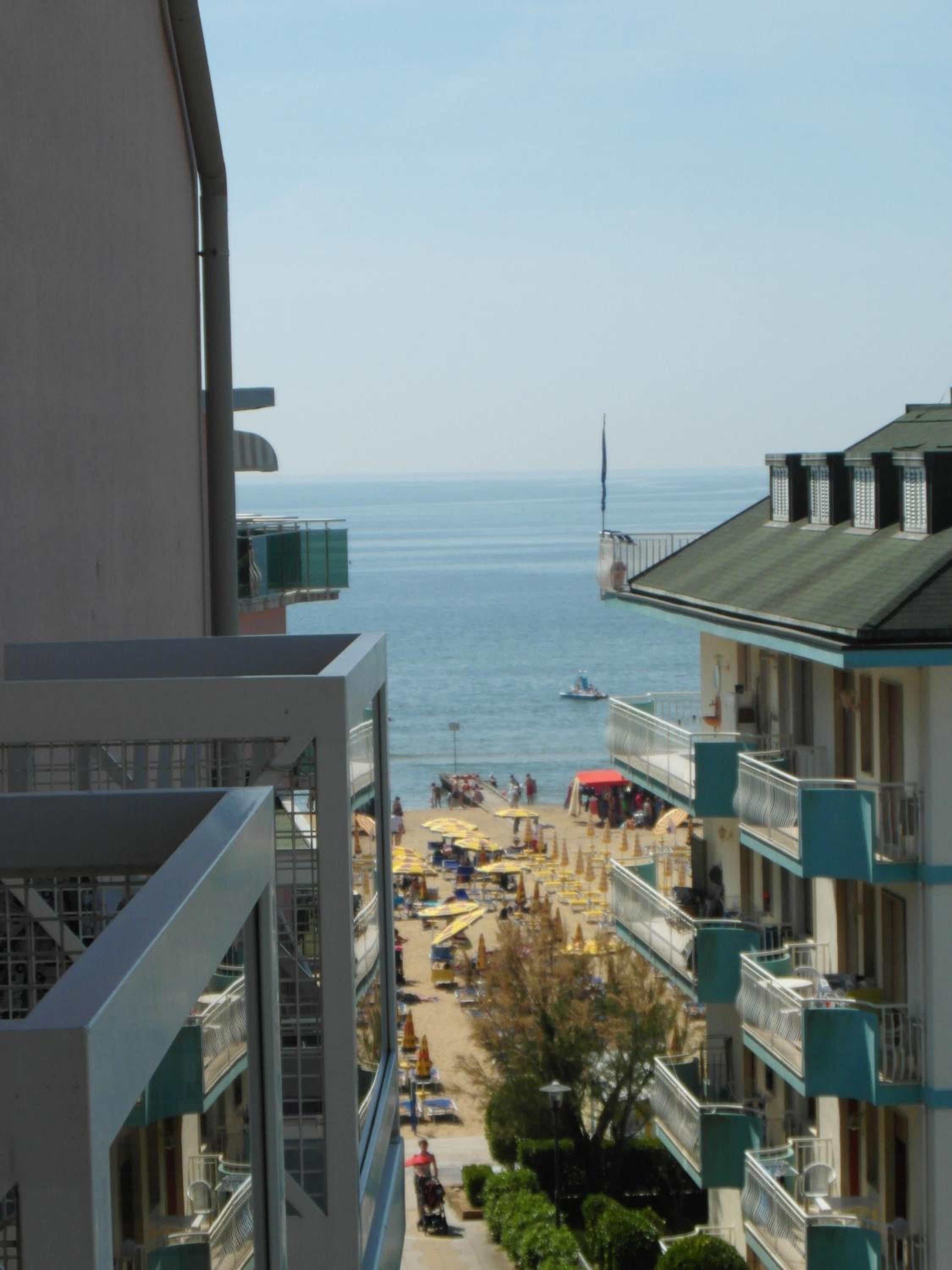 Double or Twin Room with Balcony photo 2