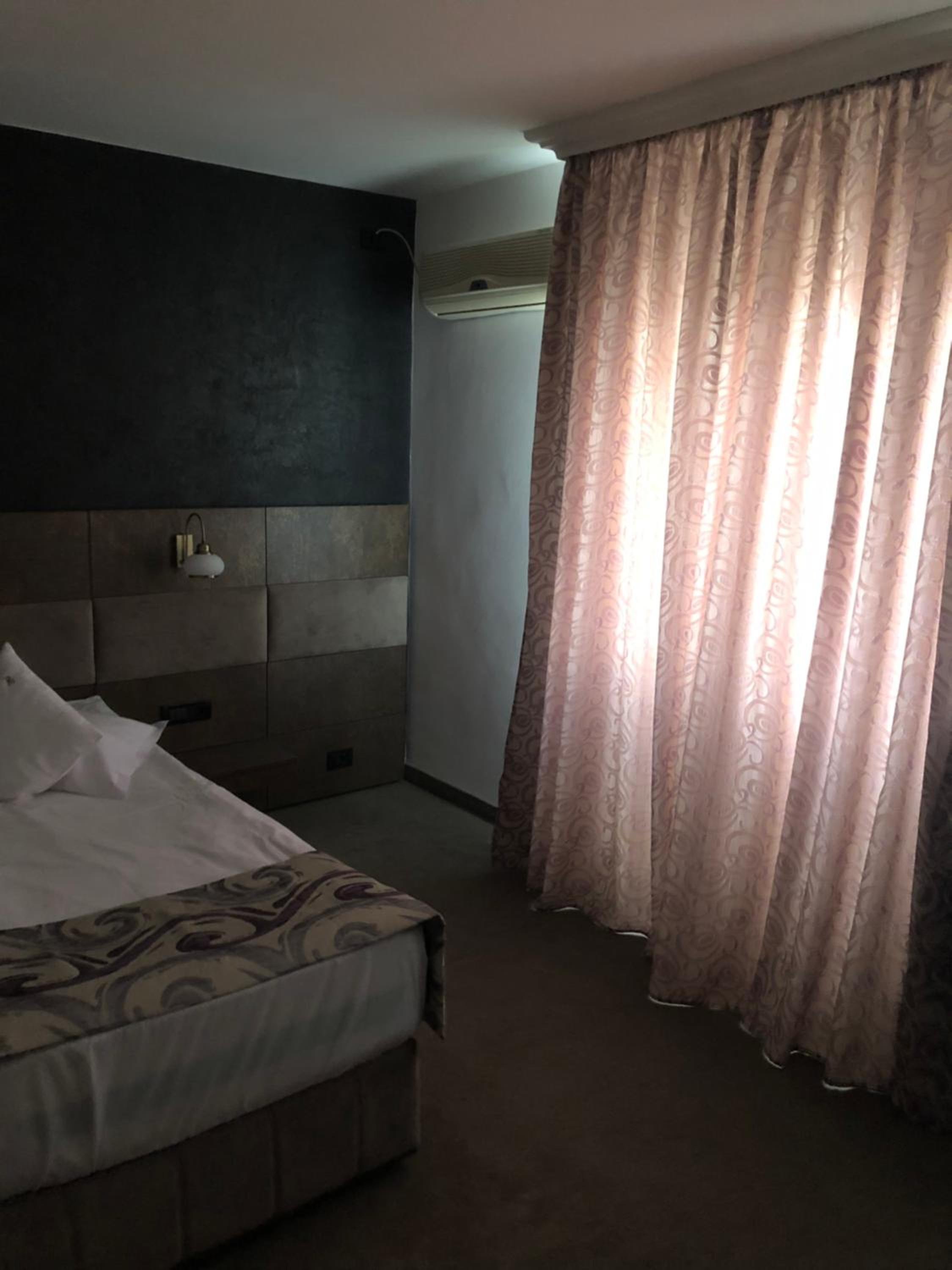 Superior Twin Room with City View photo 2