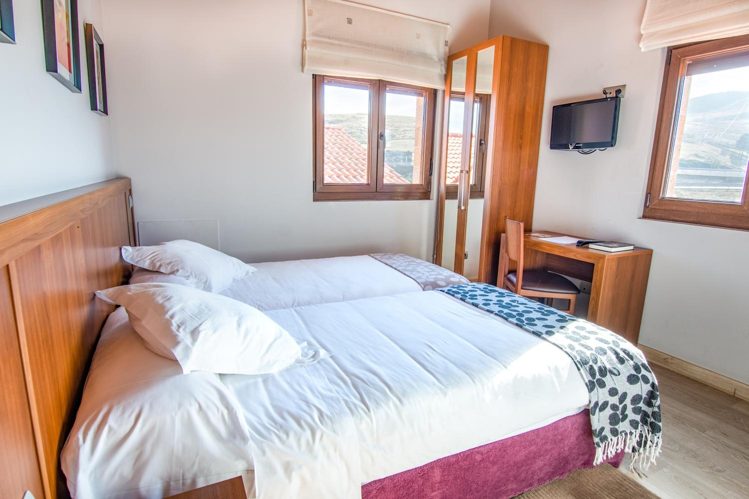 Double Room - Photo 4