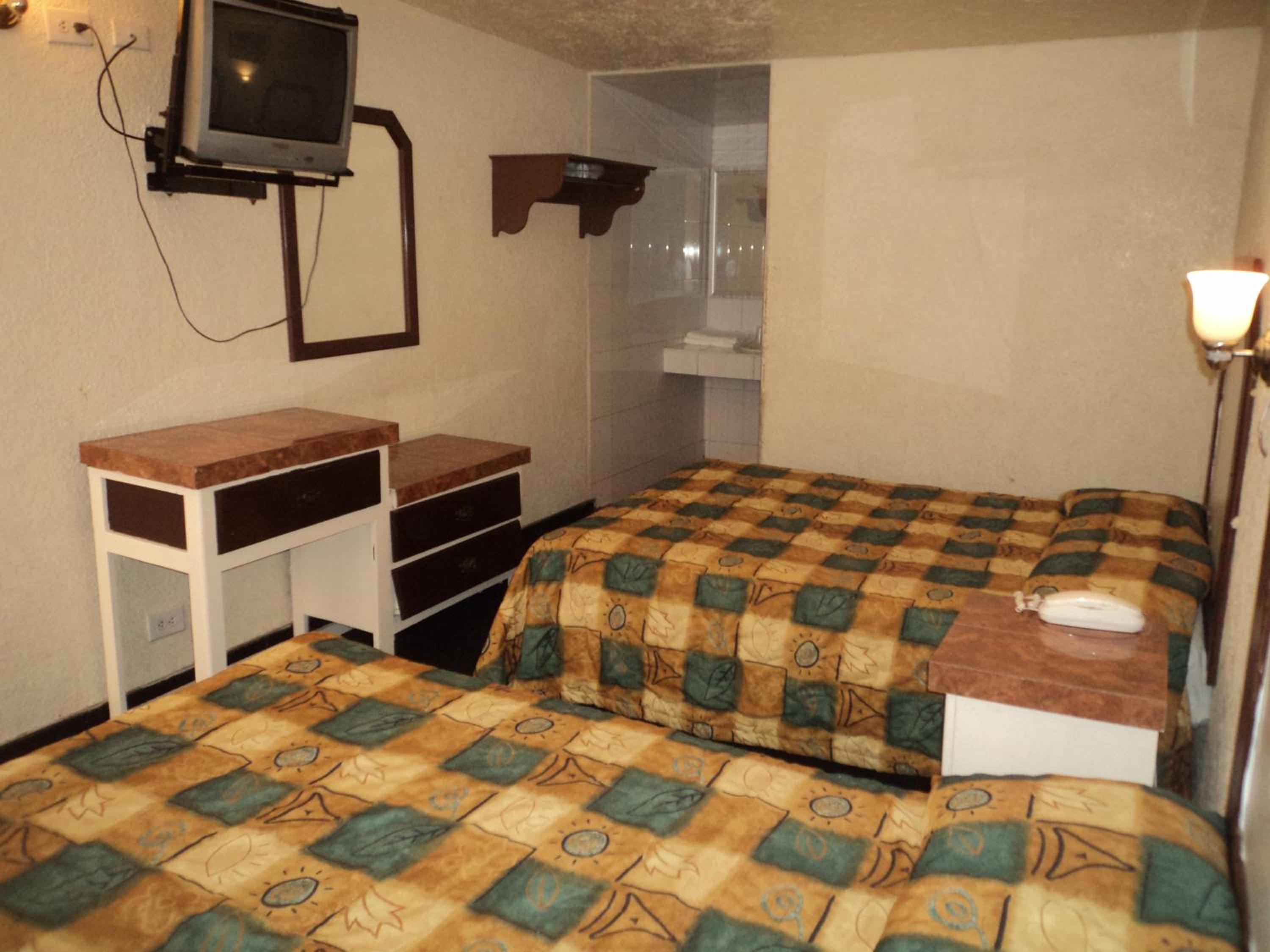 Double Room with Two Double Beds photo 3