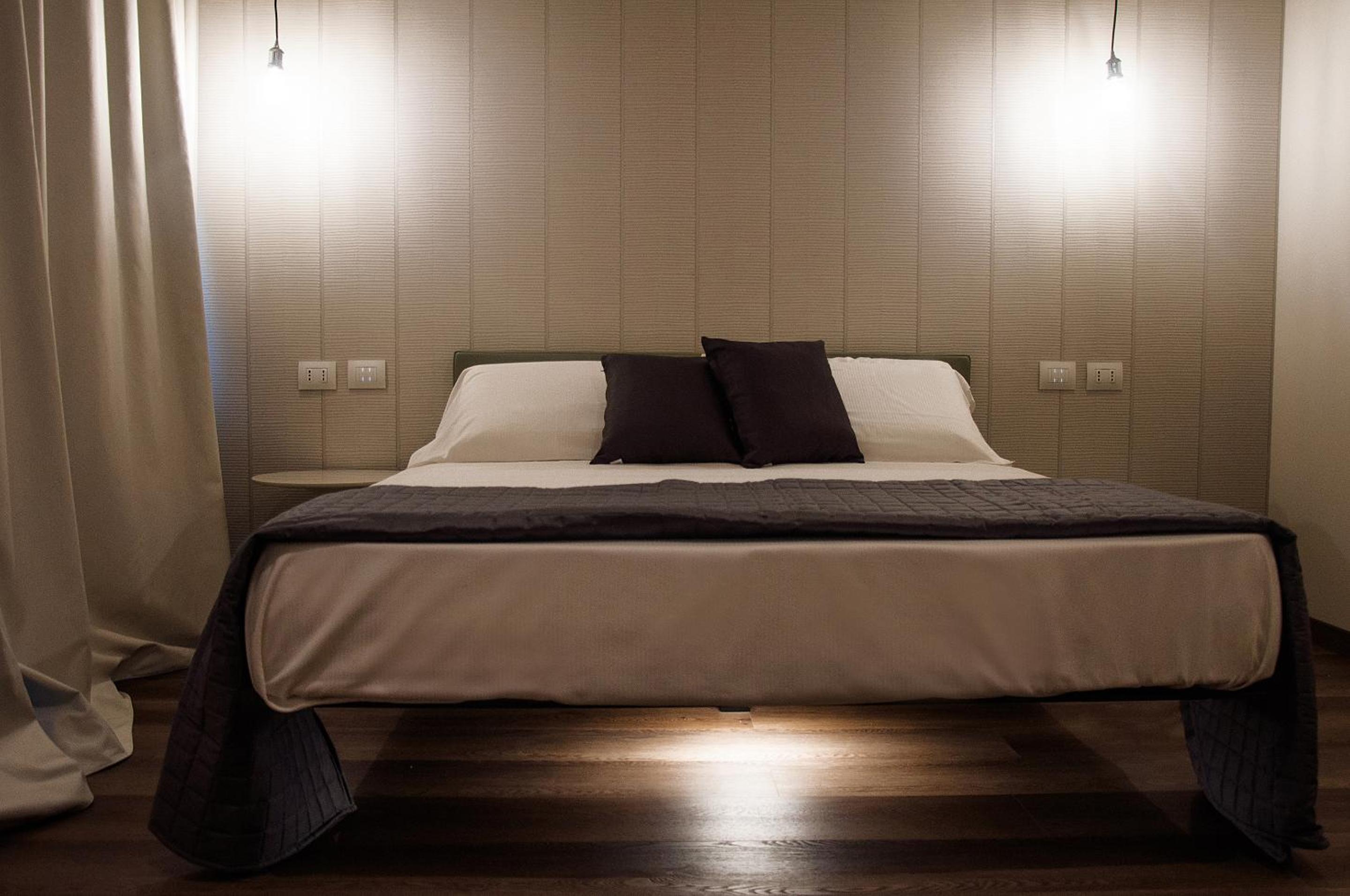 Deluxe Double Room with Balcony photo 1