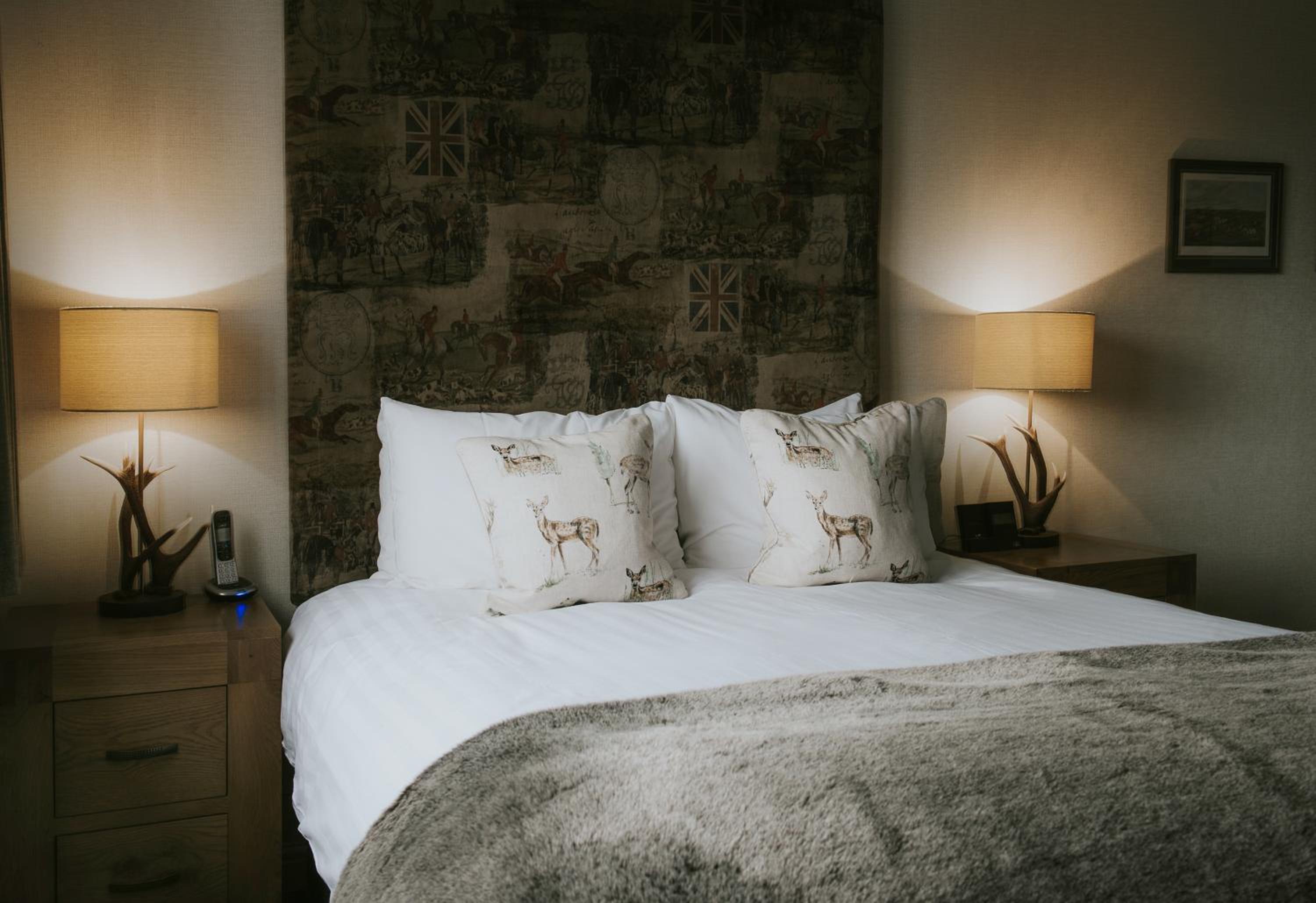 Superior King Room - Photo 1