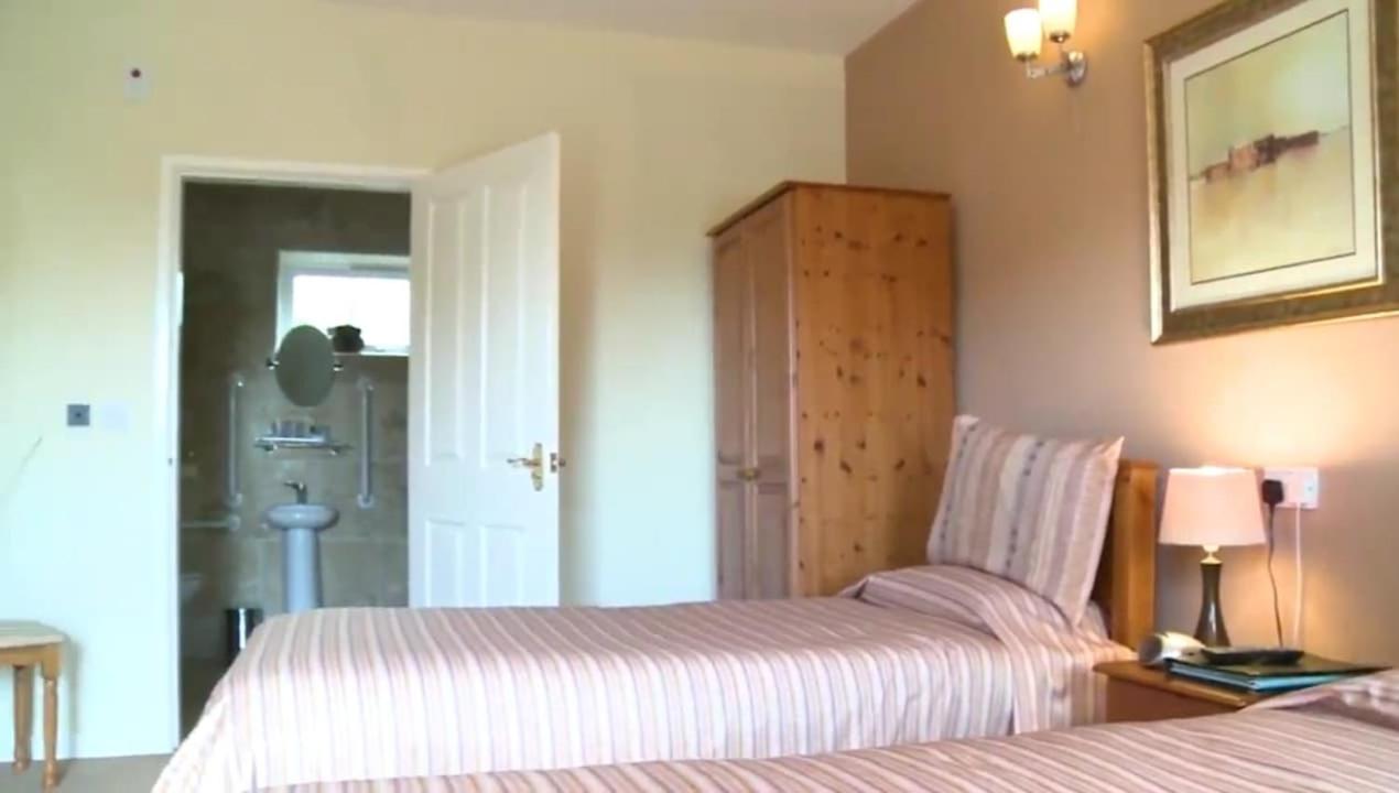 Twin Room with Garden & See View - Disable Access - Photo 1
