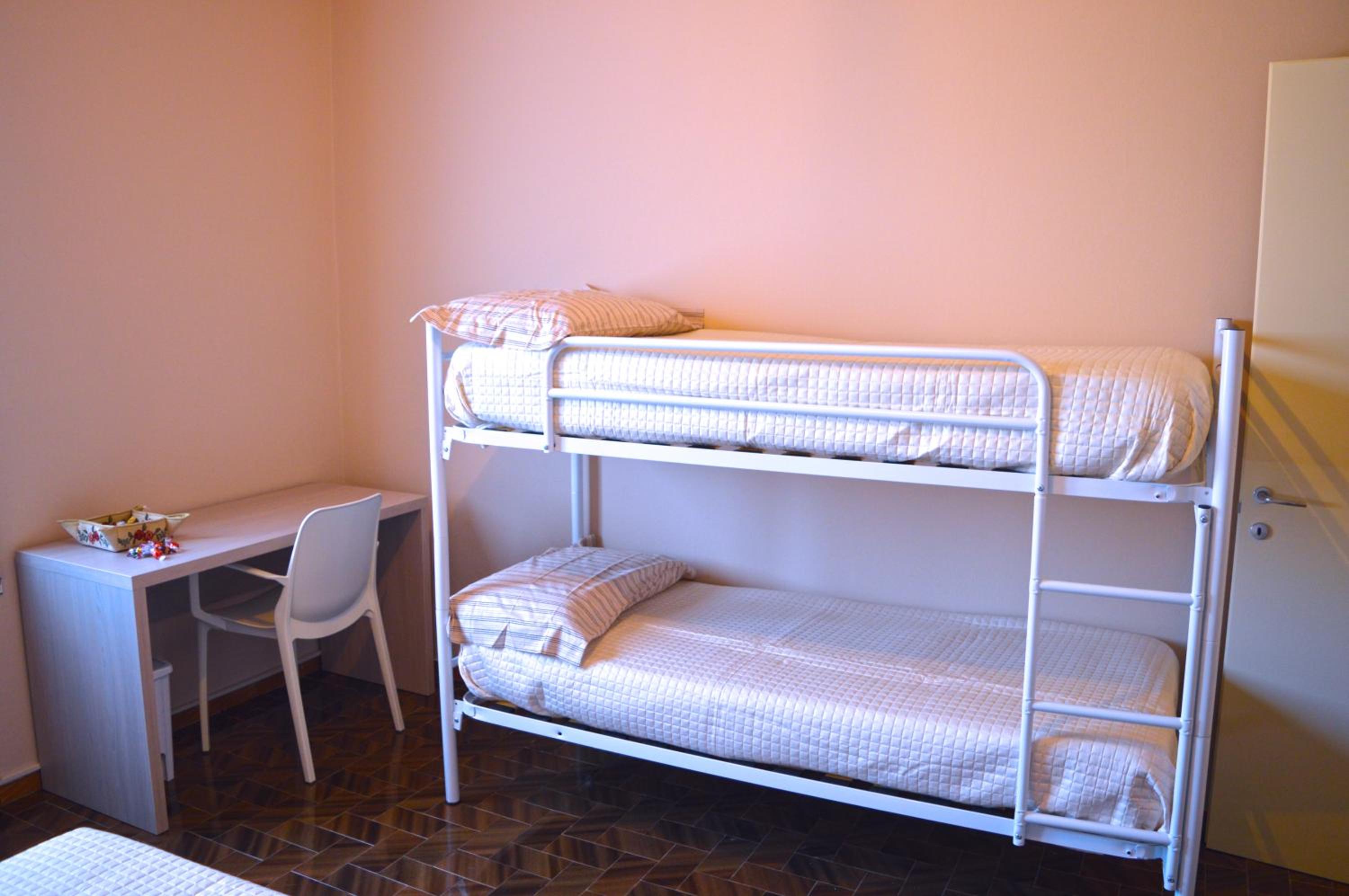 Deluxe Double or Twin Room with Pool View - Photo 38