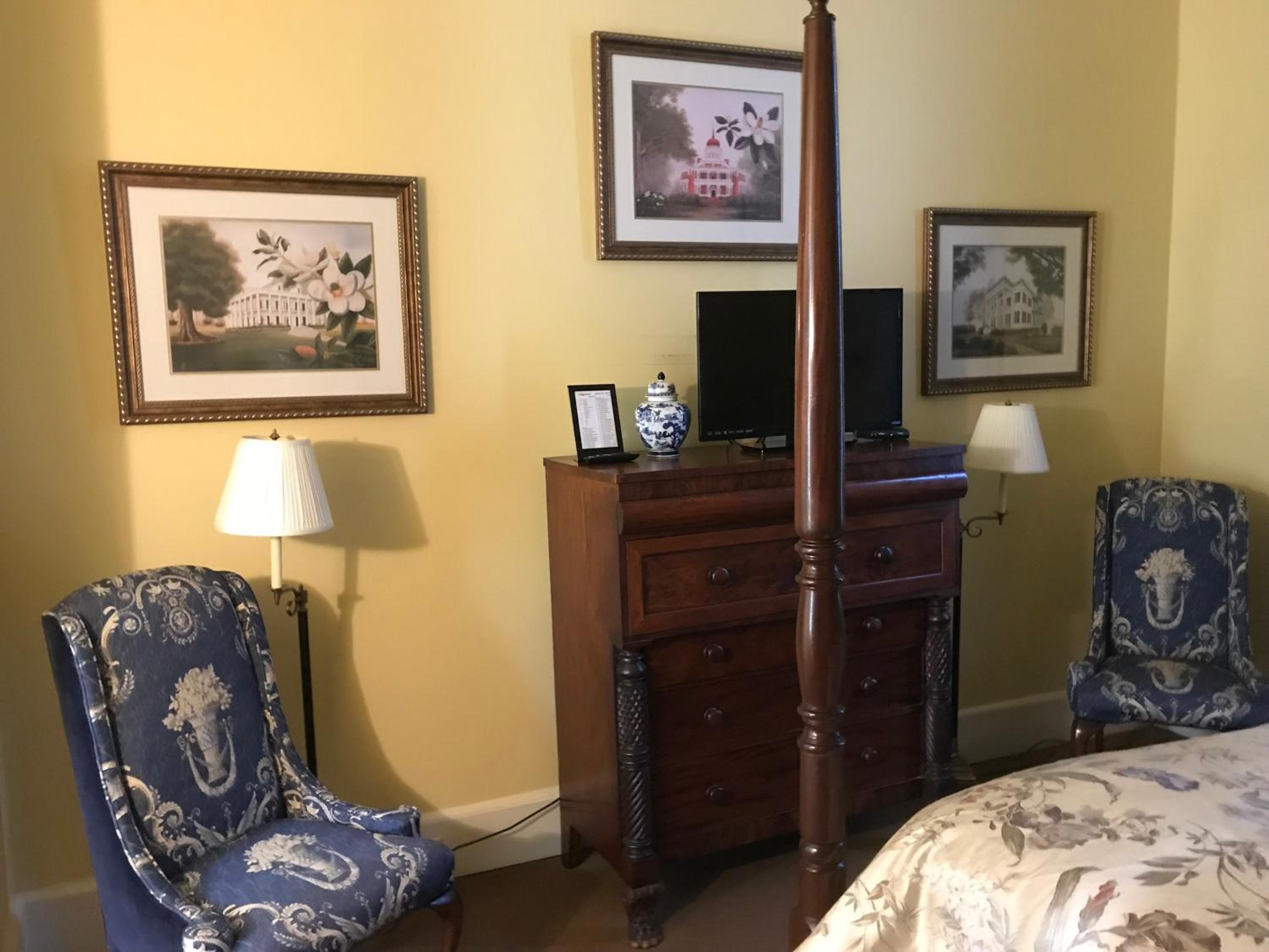 Queen Room - Stephen Duncan Room photo 3