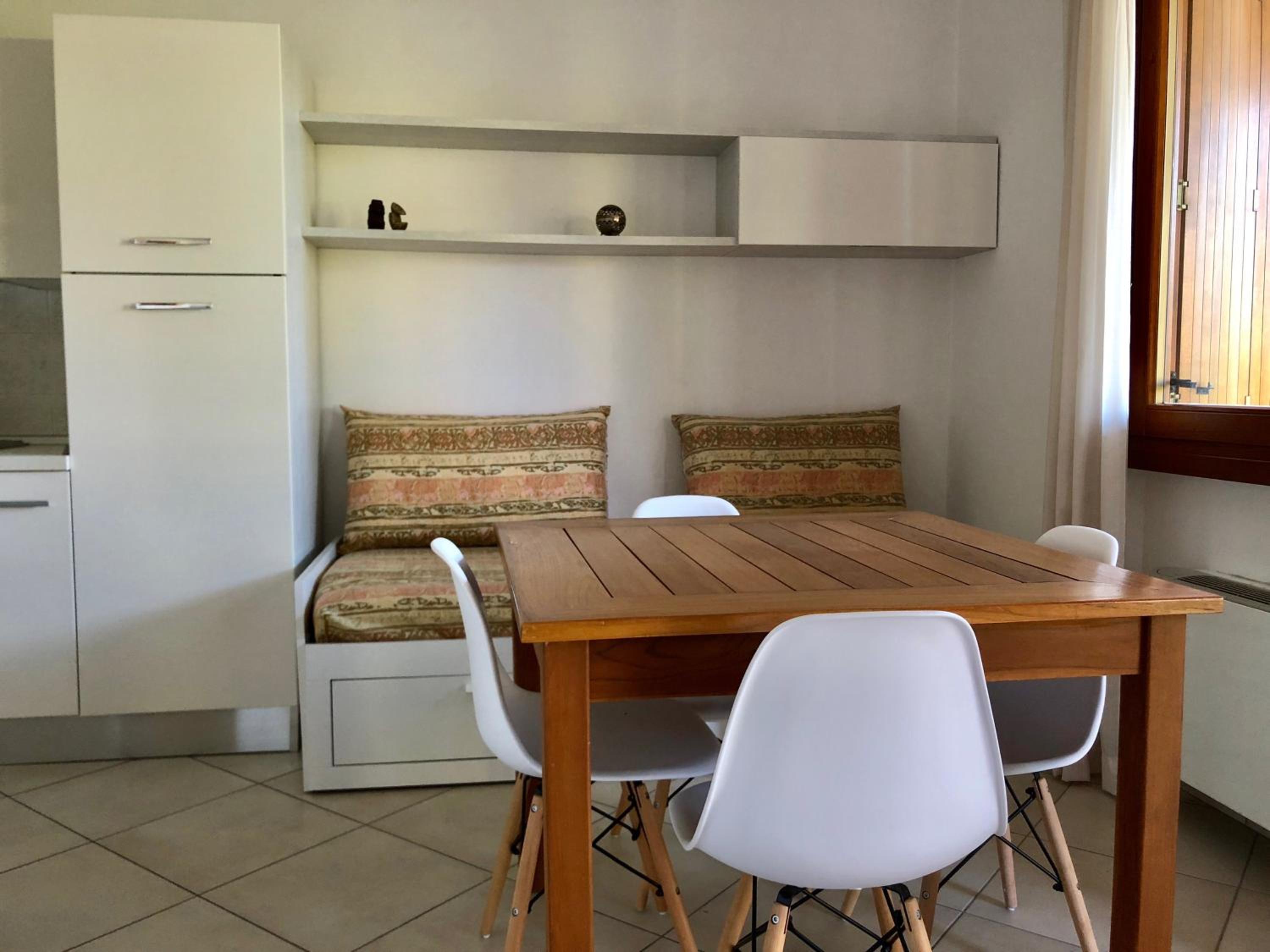 One-Bedroom Apartment photo 2