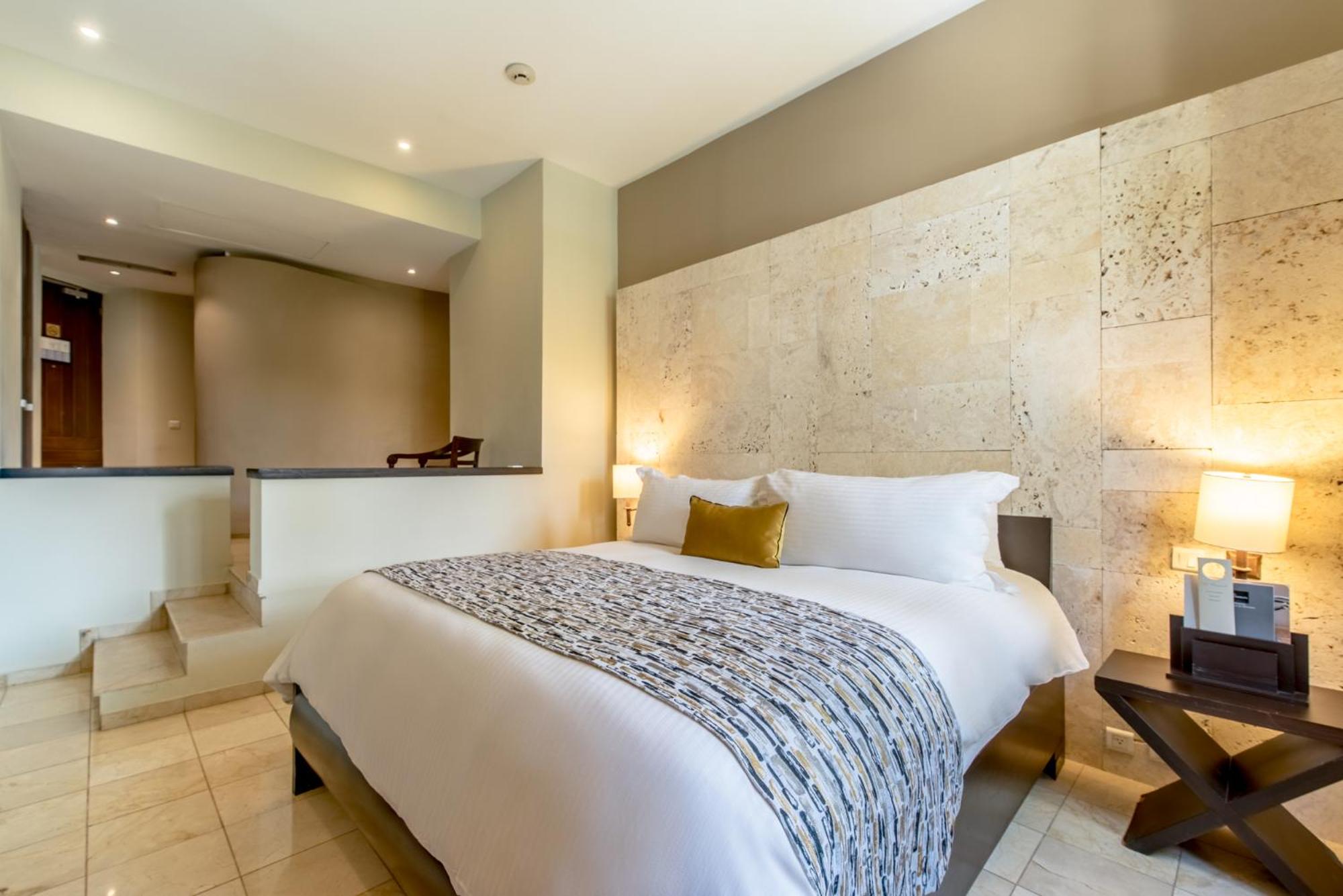 Contemporary Double Room - Photo 4