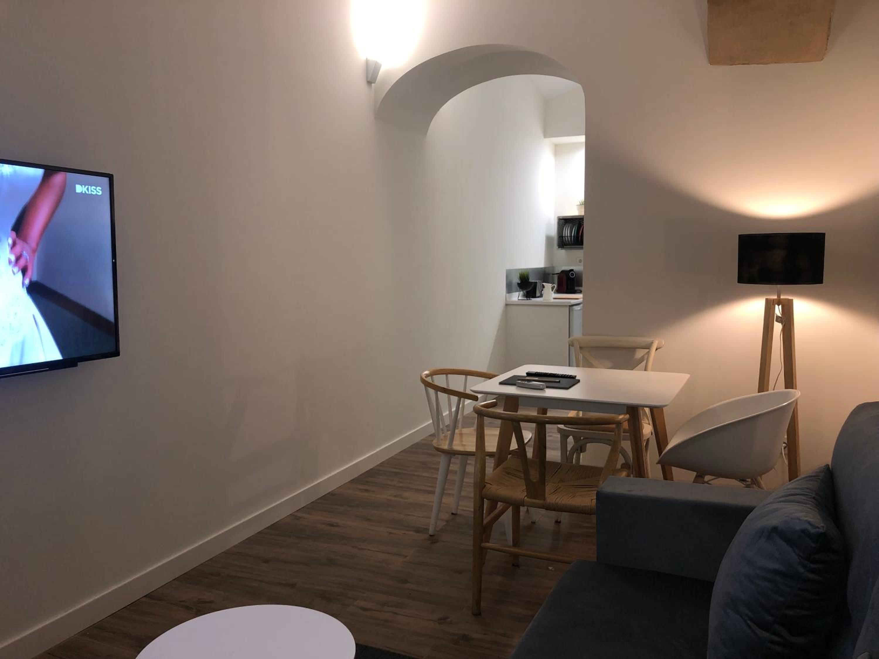 Apartment - Ground Floor - Photo 3
