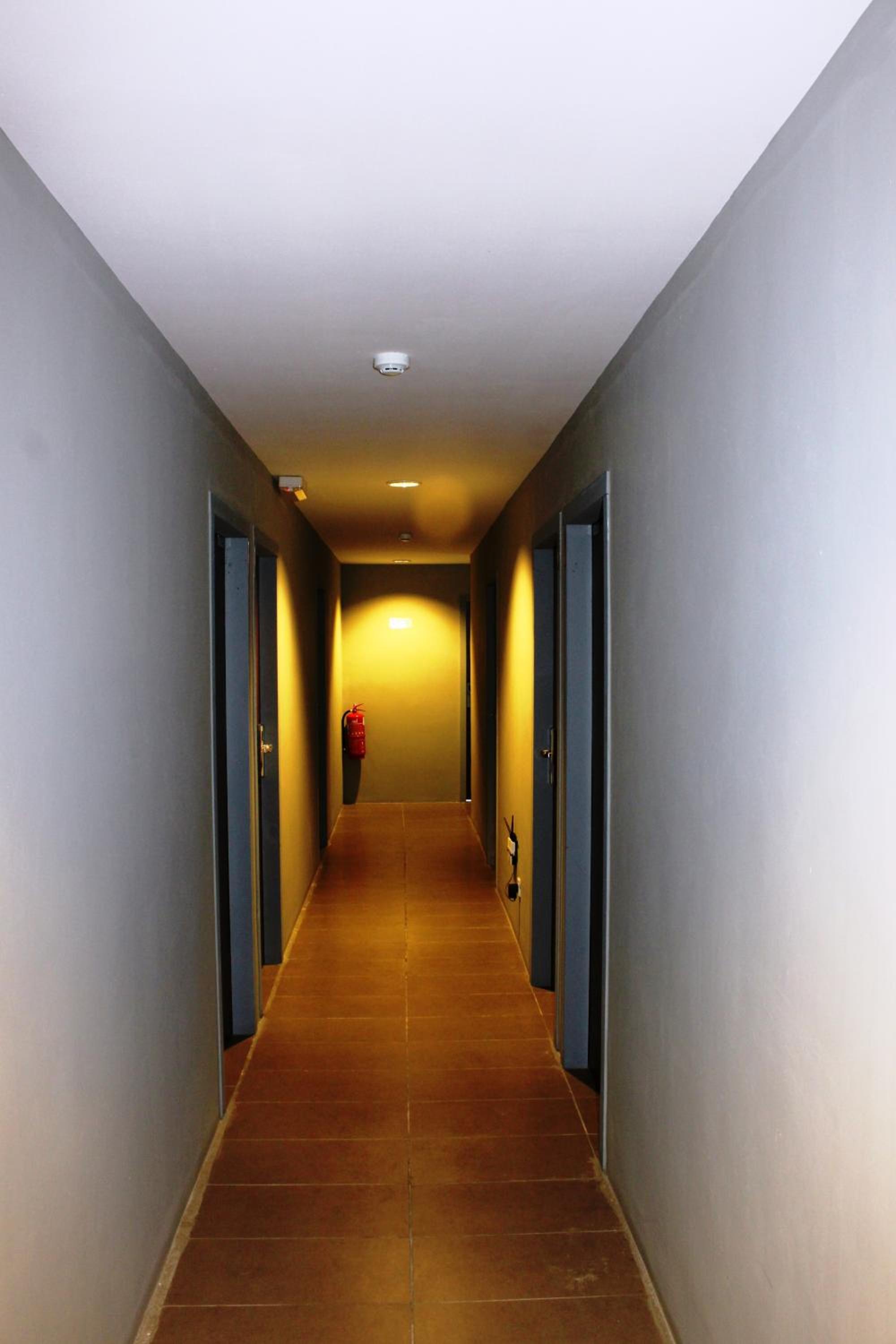 Standard Queen Room - Photo 6