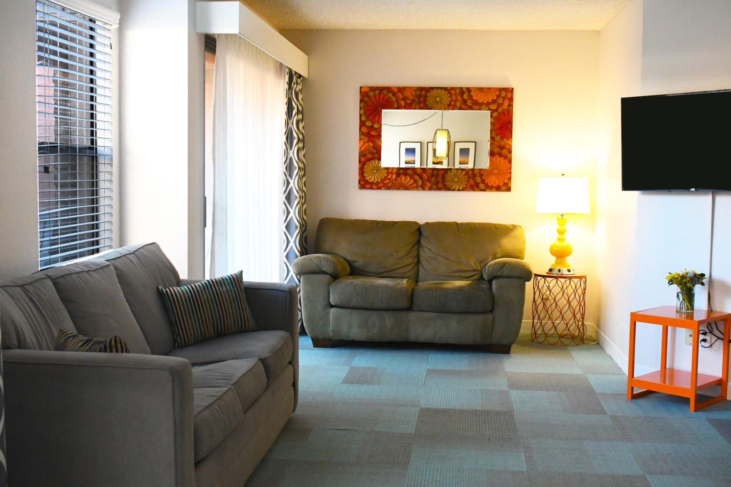 Cove Queen Suite - Photo 1