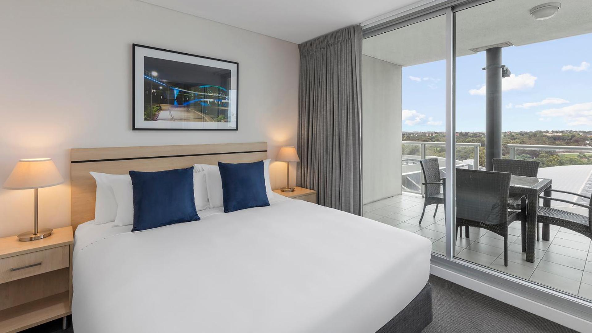 Executive Two-Bedroom Apartment - Photo 3