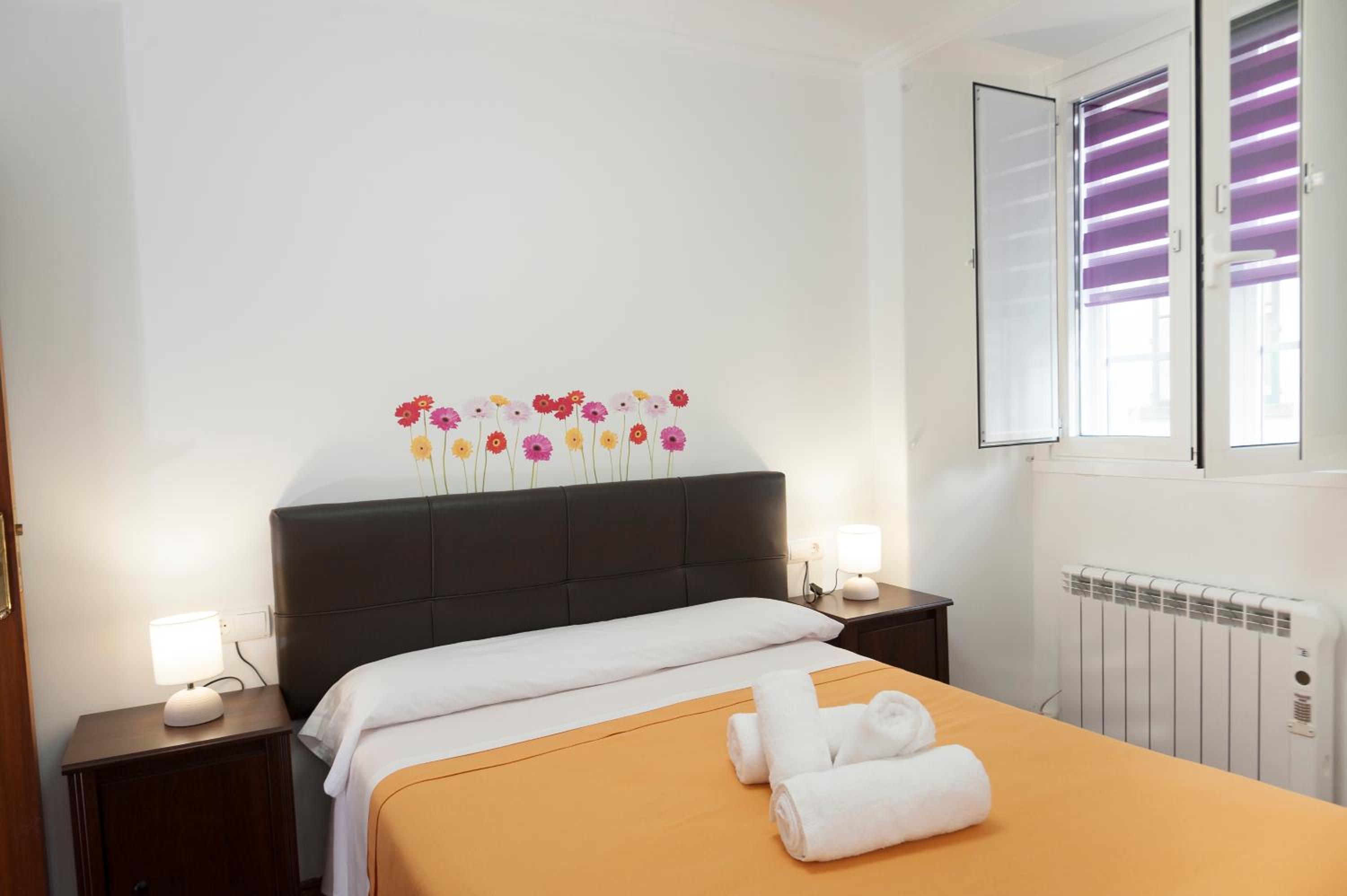 Two-Bedroom Apartment - Photo 35
