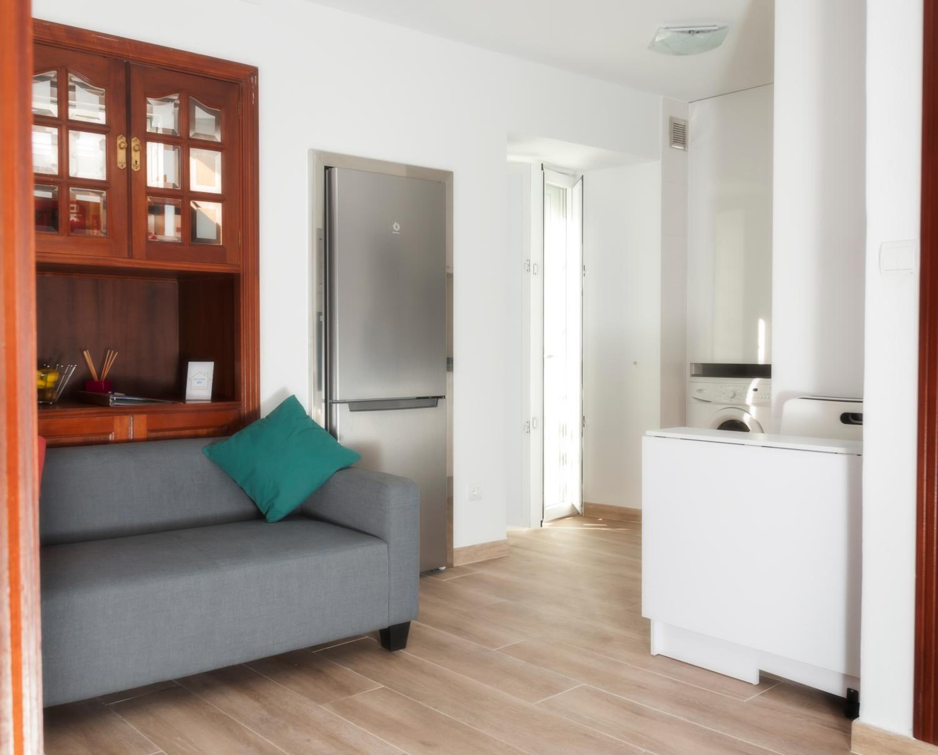 Apartment - Split Level - Photo 9