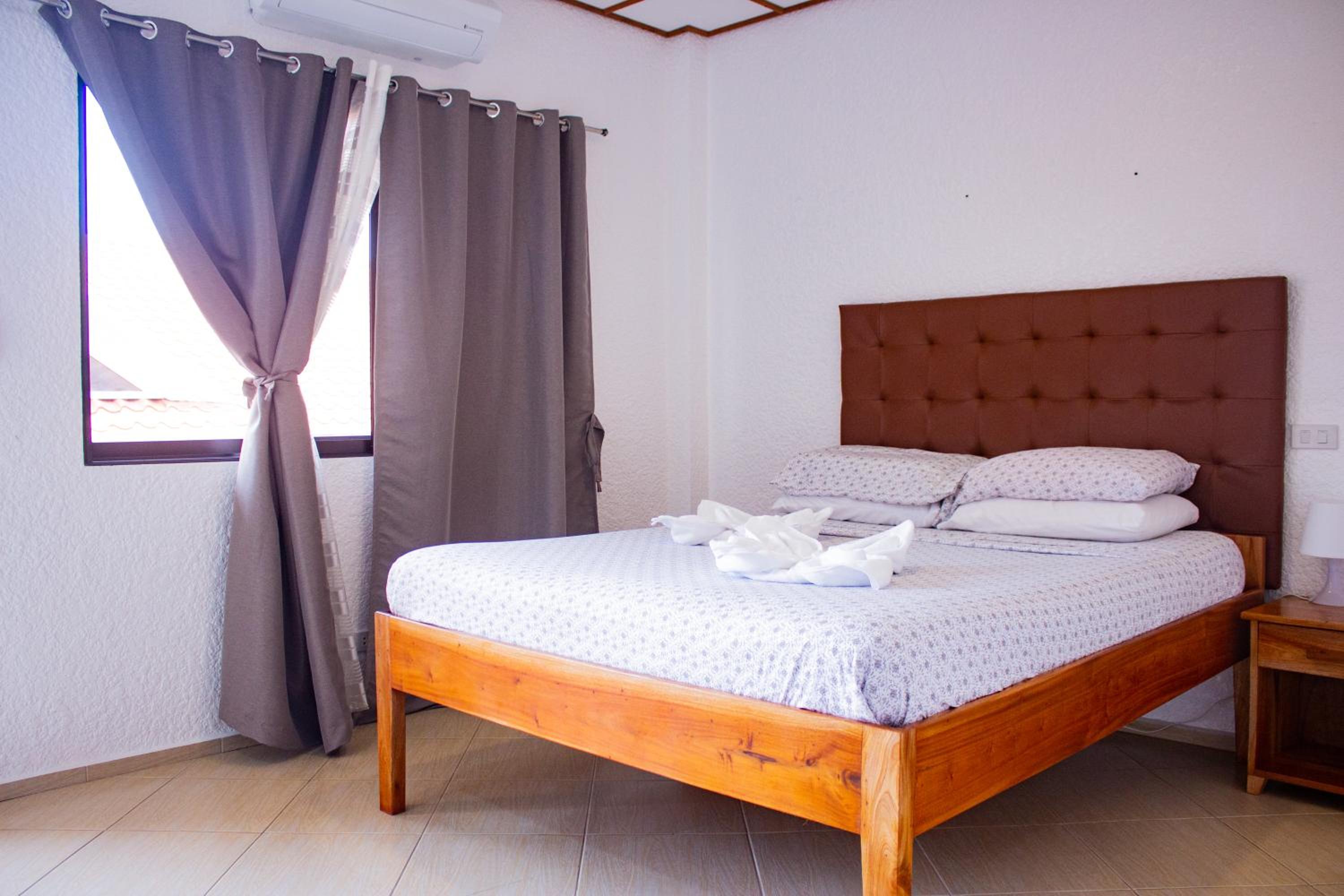 Standard Queen Room - Photo 1