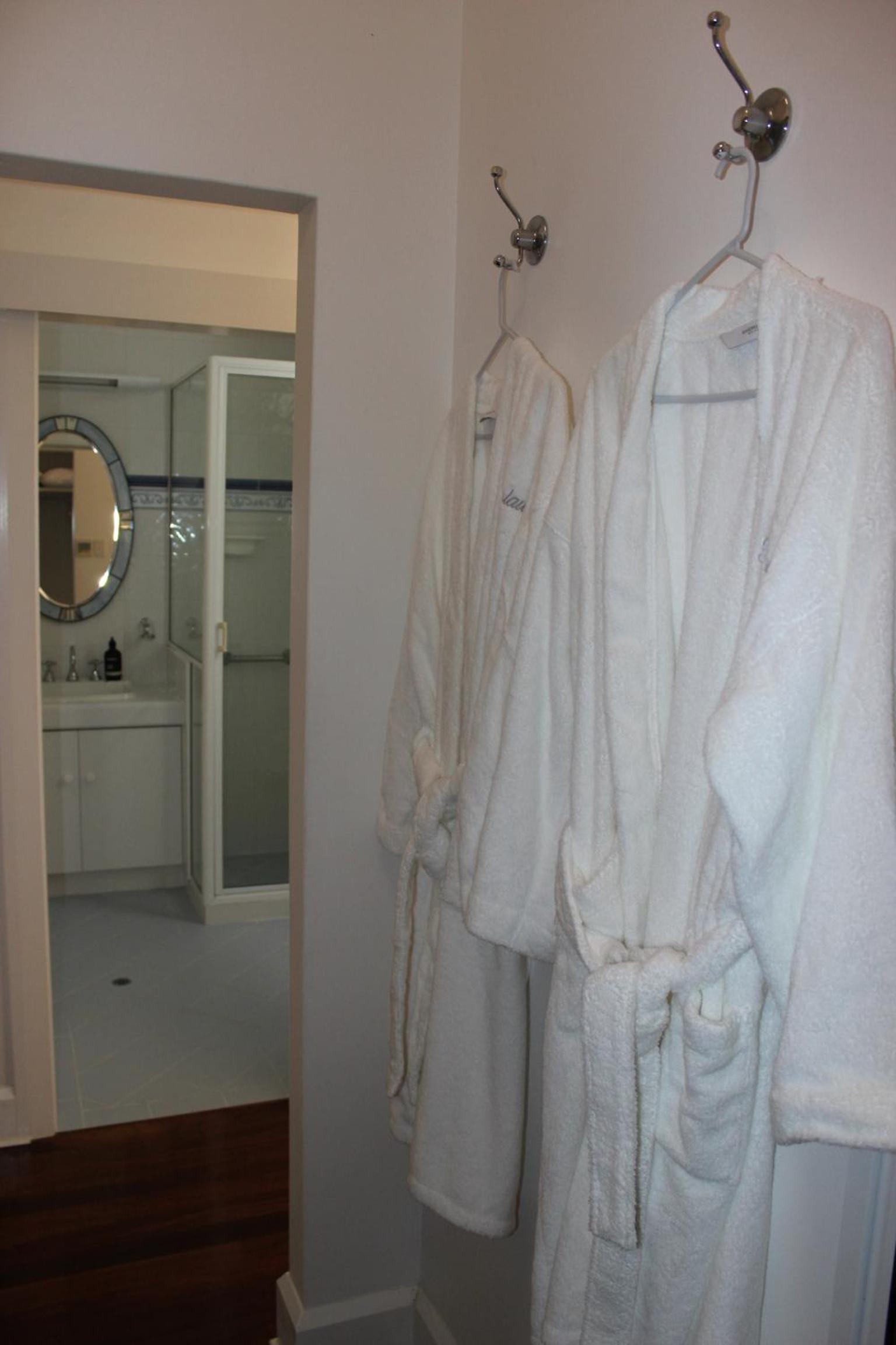 King Suite - Photo 10