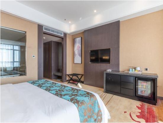 Business King Room photo 3