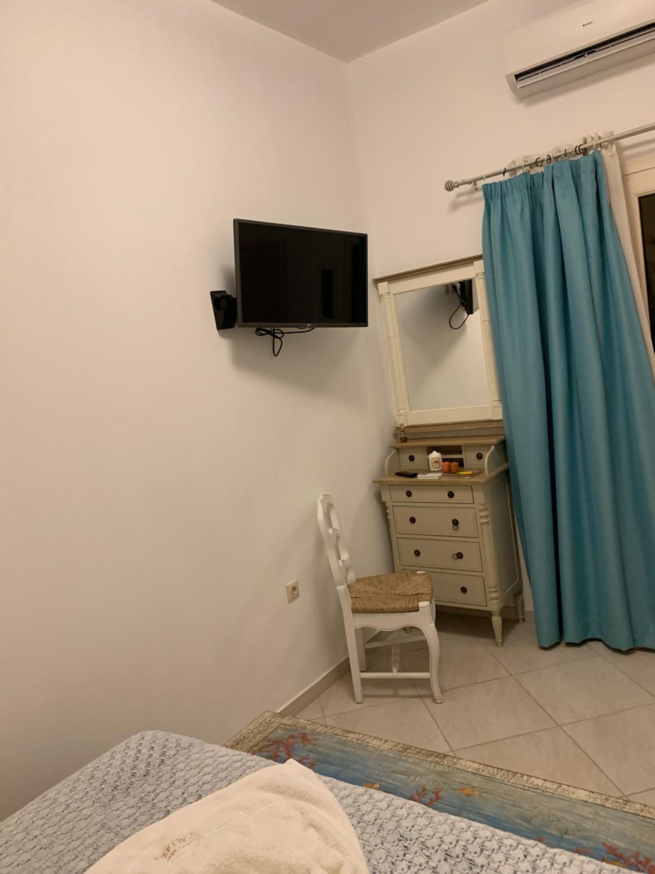 Two-Bedroom Apartment - Photo 1