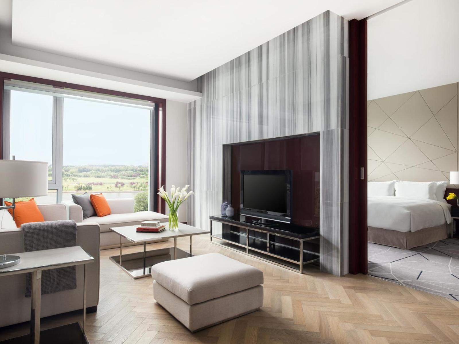 One-Bedroom Suite - Photo 1