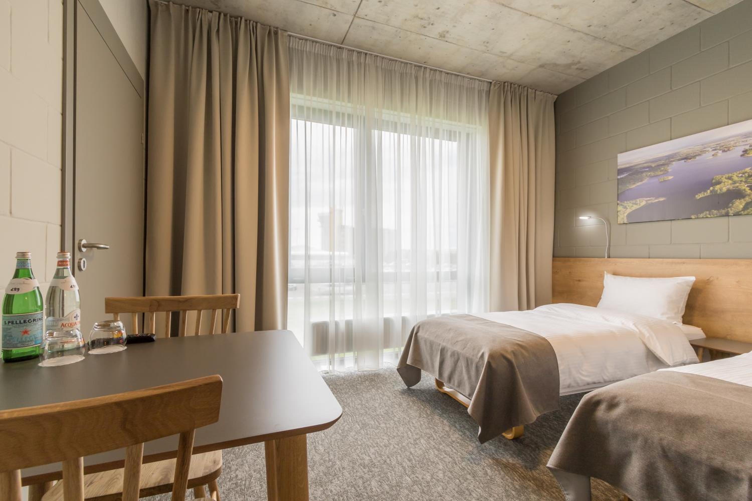 Twin Room - Photo 3