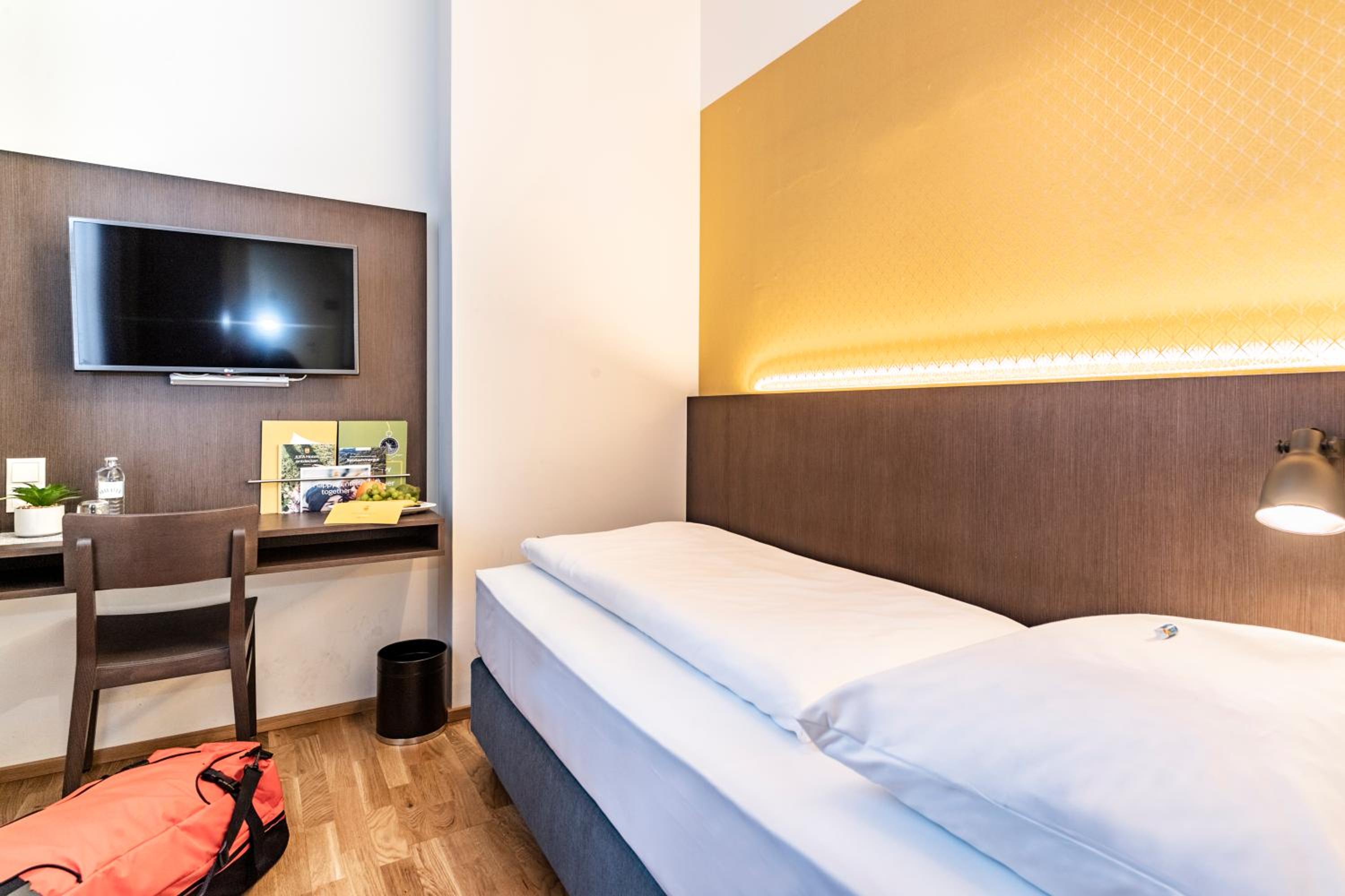 Single Room photo 3