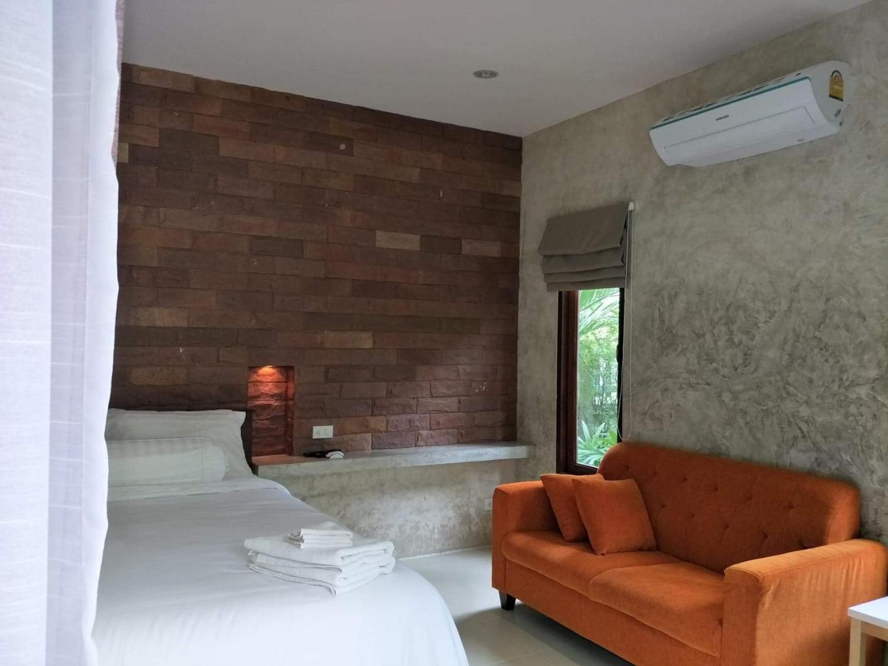 Budget Double Room - Photo 2