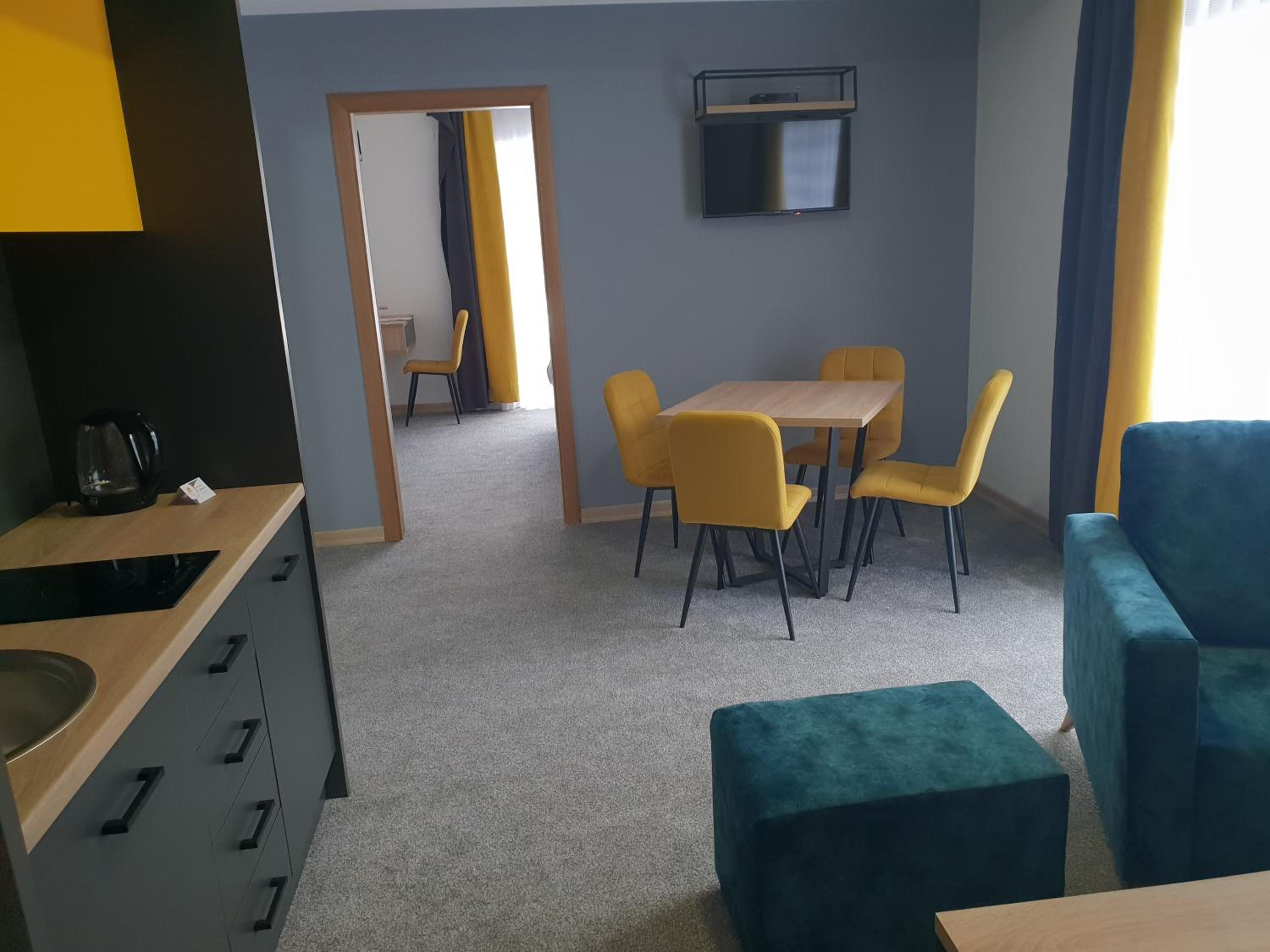 Apartment With Balcony photo 3