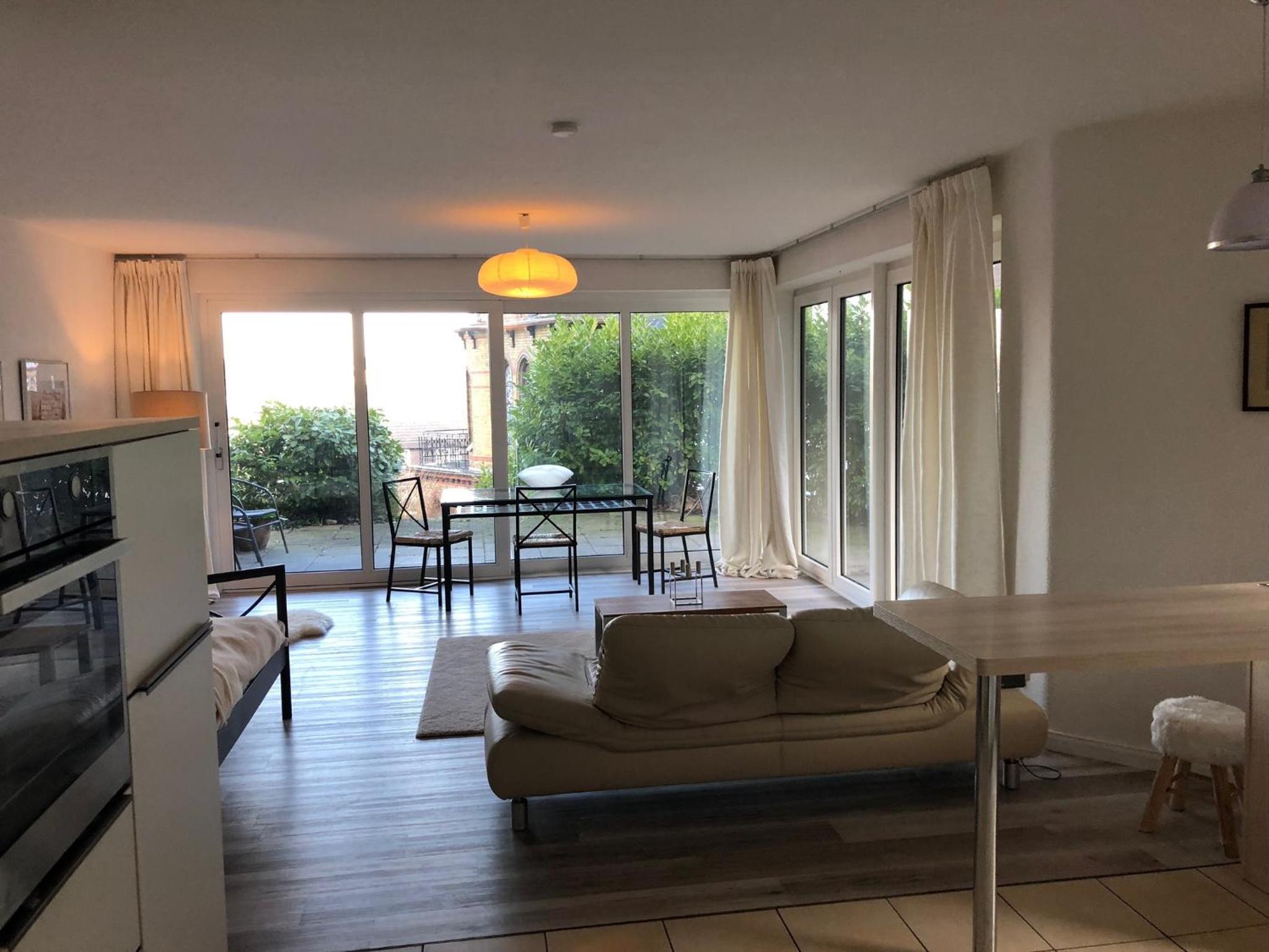 One-Bedroom Apartment photo 1